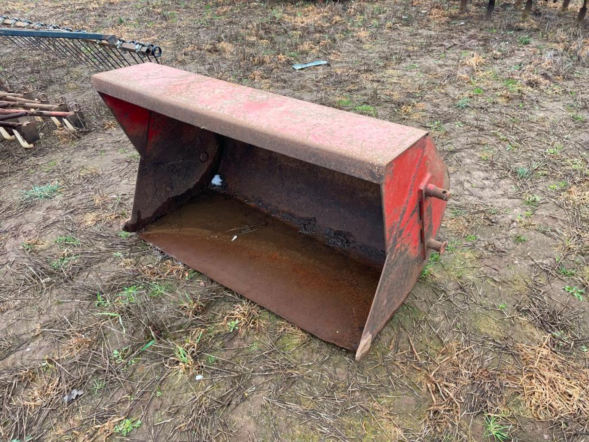 Bucket to suit Massey Fergson 80 fore end loader