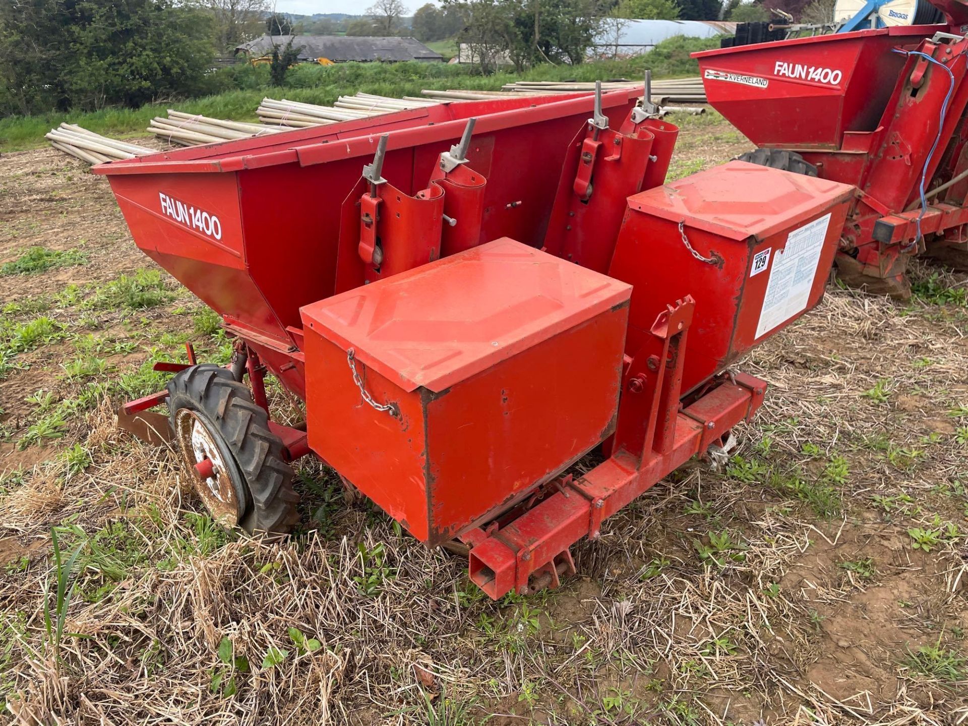 Kverneland Faun 1400 twin row potato planter c/w fetiliser applicator. Serial No: 8173 - Image 6 of 6