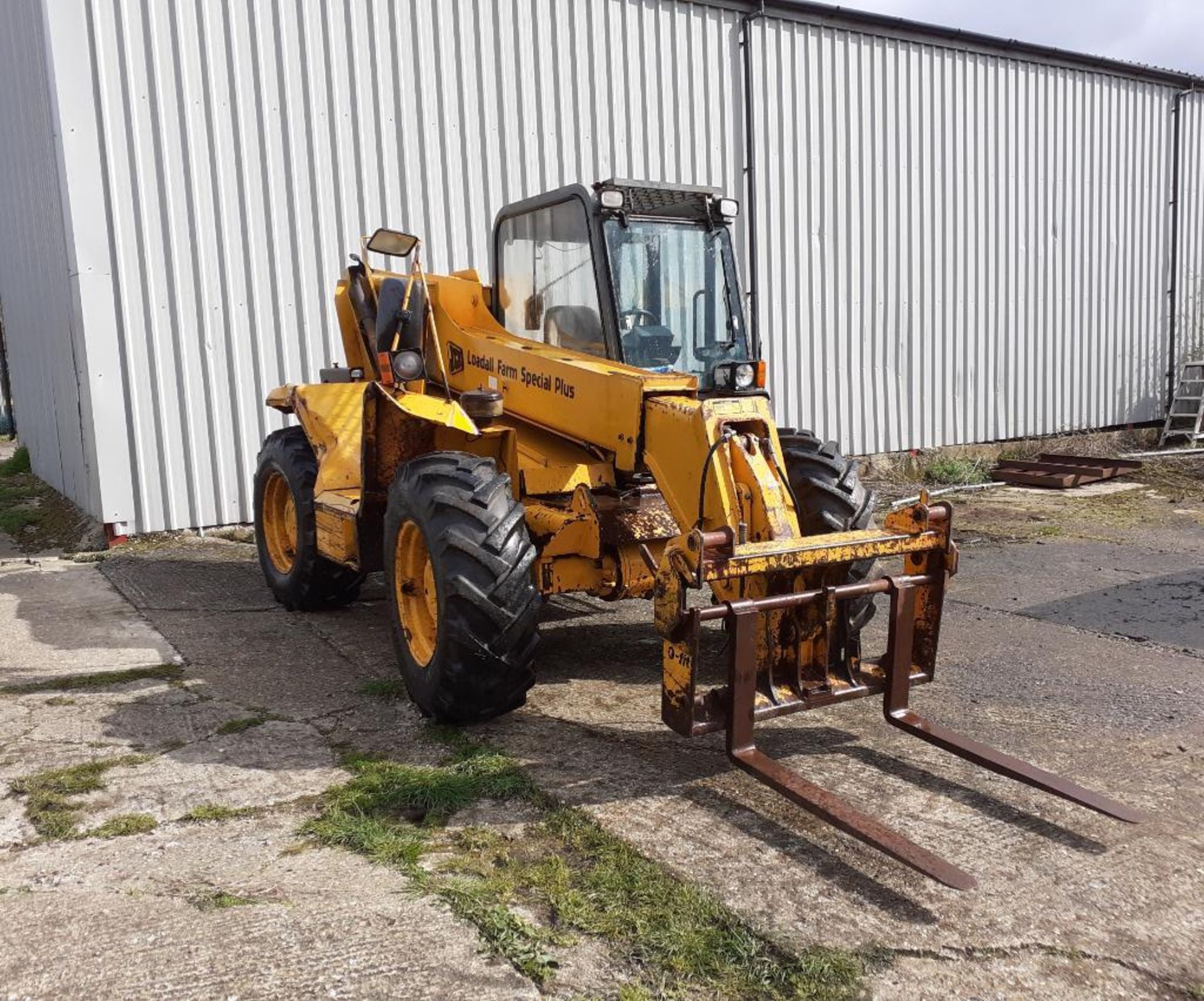 1994 JCB 527-67 Farm Special Plus Loadall, hydraulic hitch, with pallet tines. Reg: M889 ONK. Hours: