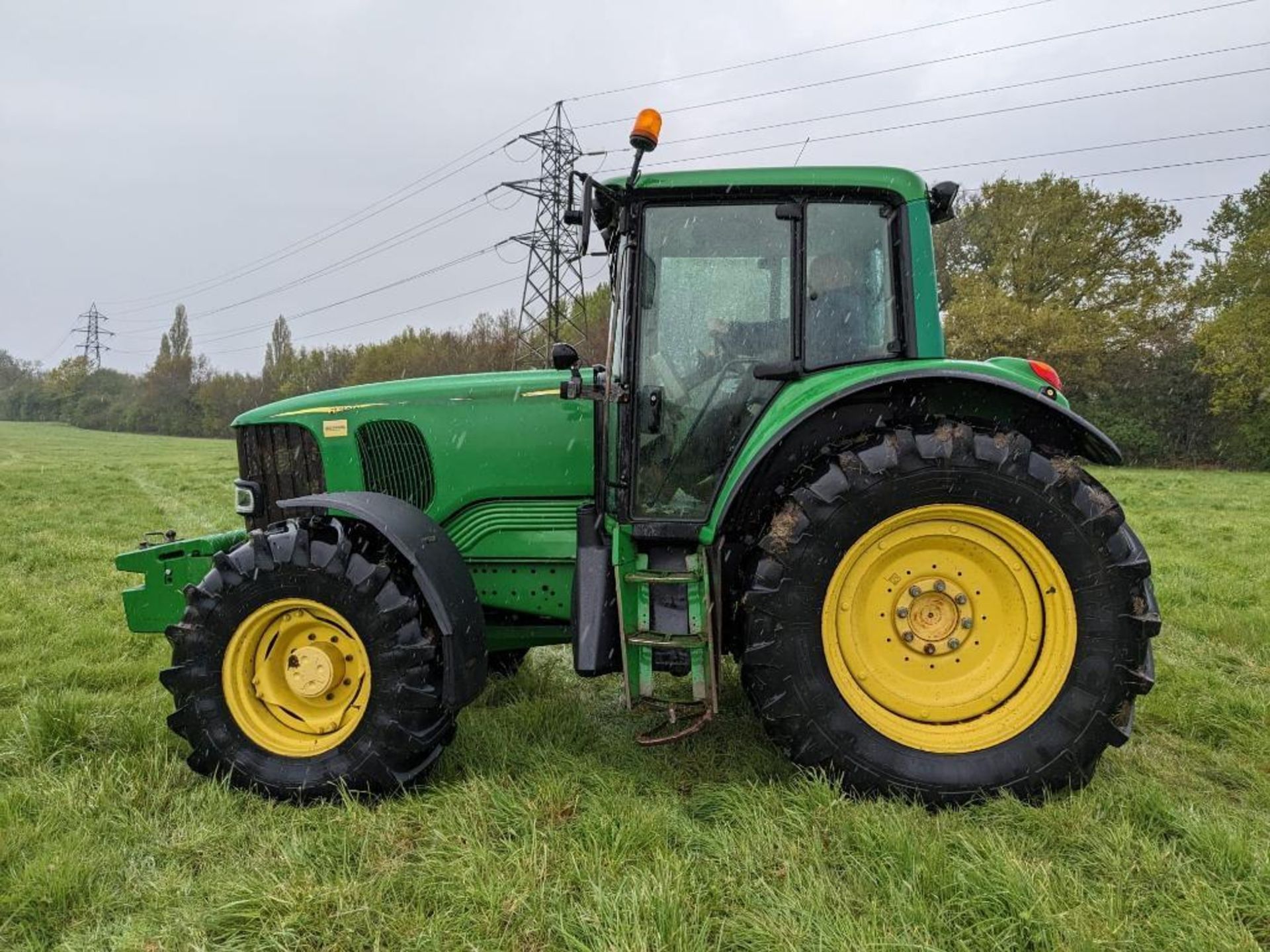2003 John Deere 6620, 4wd, front wafer weights, 2 spools. Reg: OEO3 ZPB. Hours: 6,900 - Image 8 of 8
