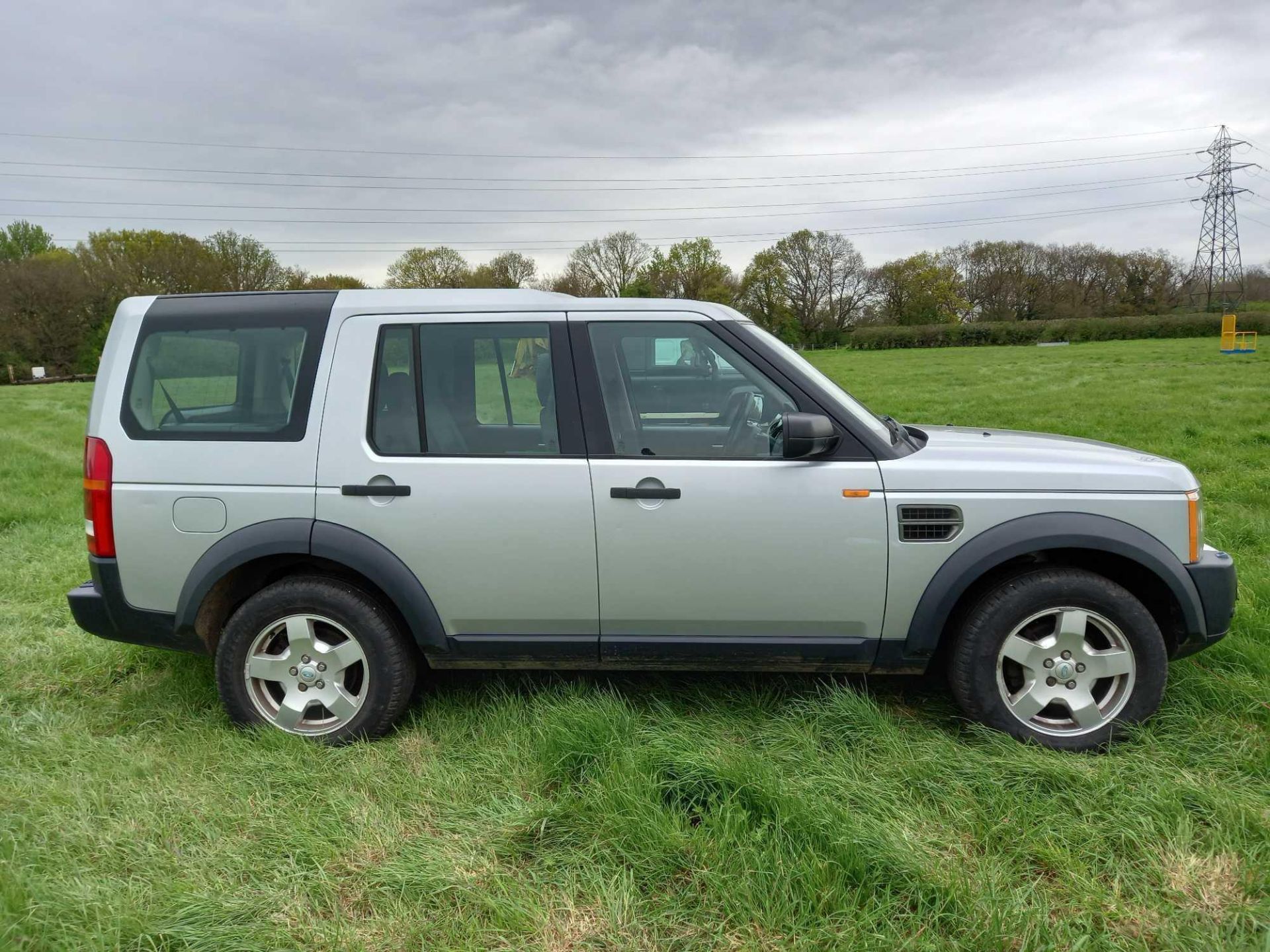 2006 Land Rover Discovery 3 TDV6S, 4wd, silver, manual, diesel. Reg: KD06 GYH. Miles: 119,637. NB: r - Image 4 of 5