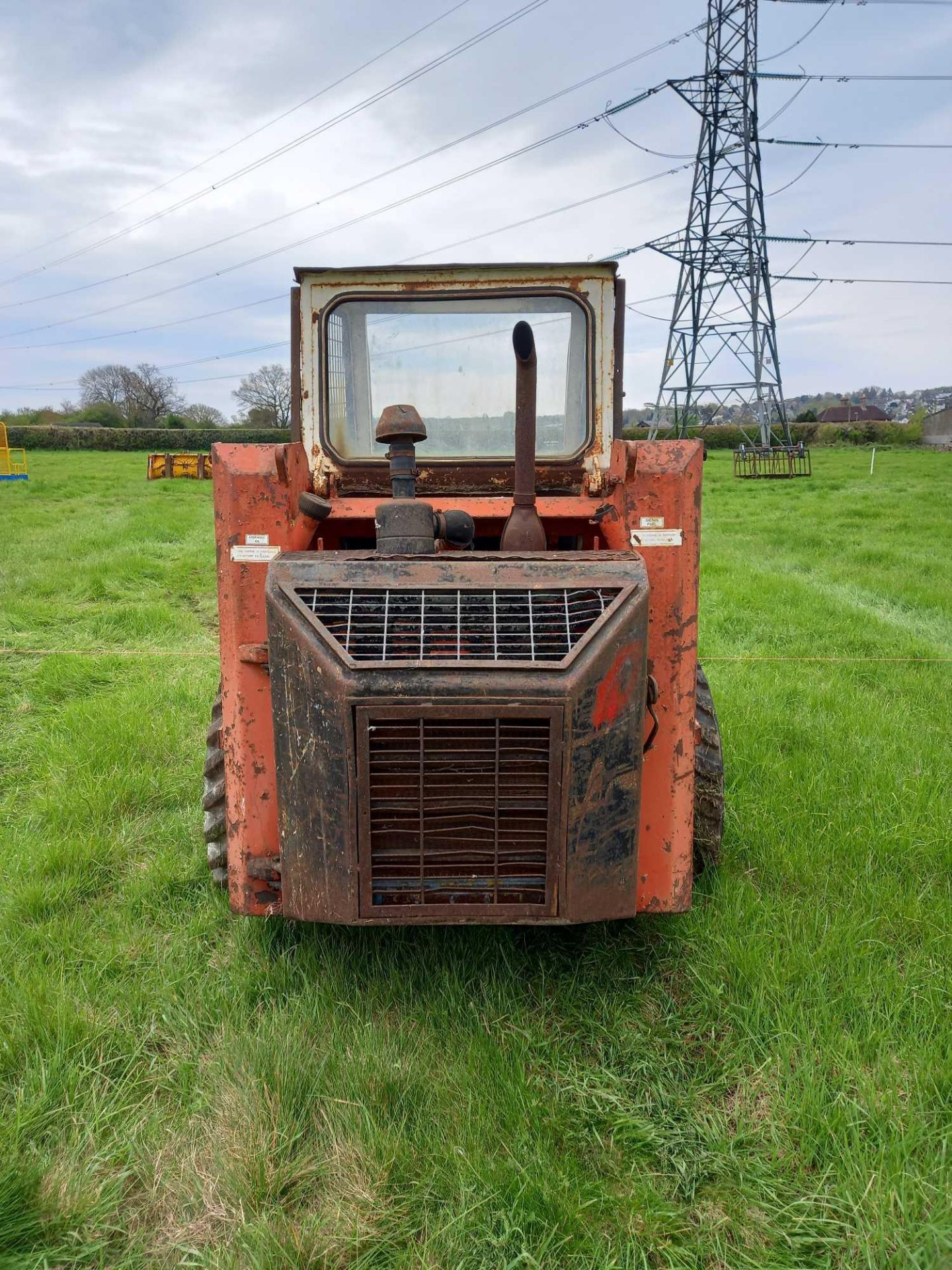 Gehl T42 skid steer SL720, c/w metal muck bucket - spares and repairs - Image 3 of 4