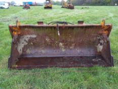 3-in-1 bucket, with JCB brackets