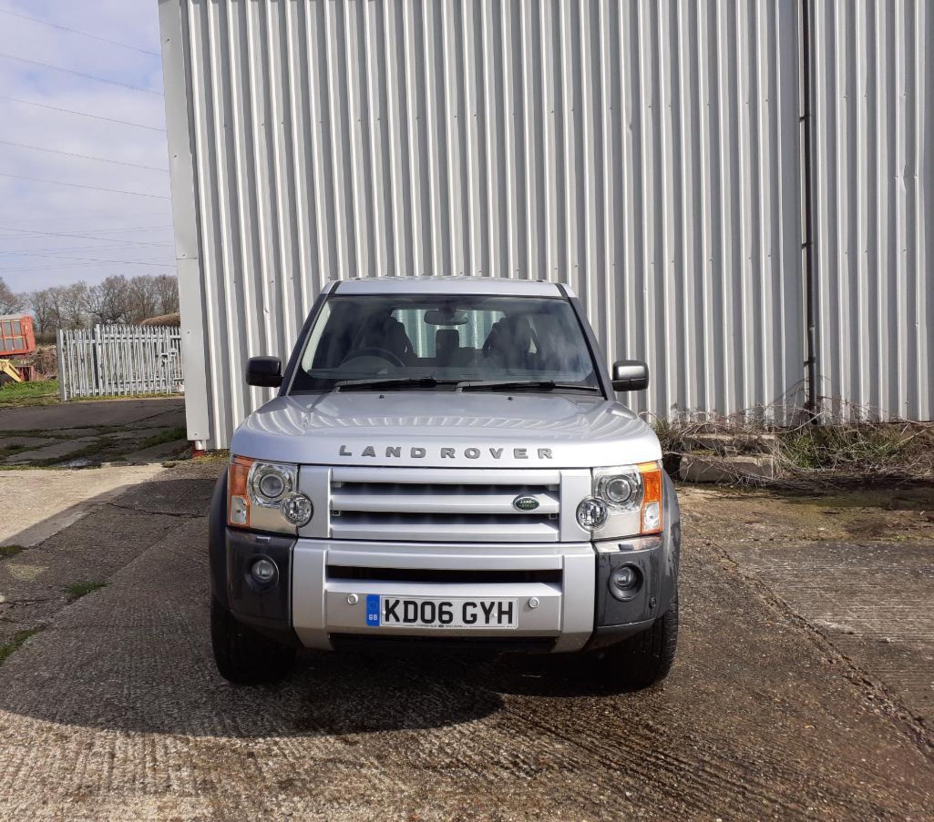2006 Land Rover Discovery 3 TDV6S, 4wd, silver, manual, diesel. Reg: KD06 GYH. Miles: 119,637. NB: r - Image 2 of 5