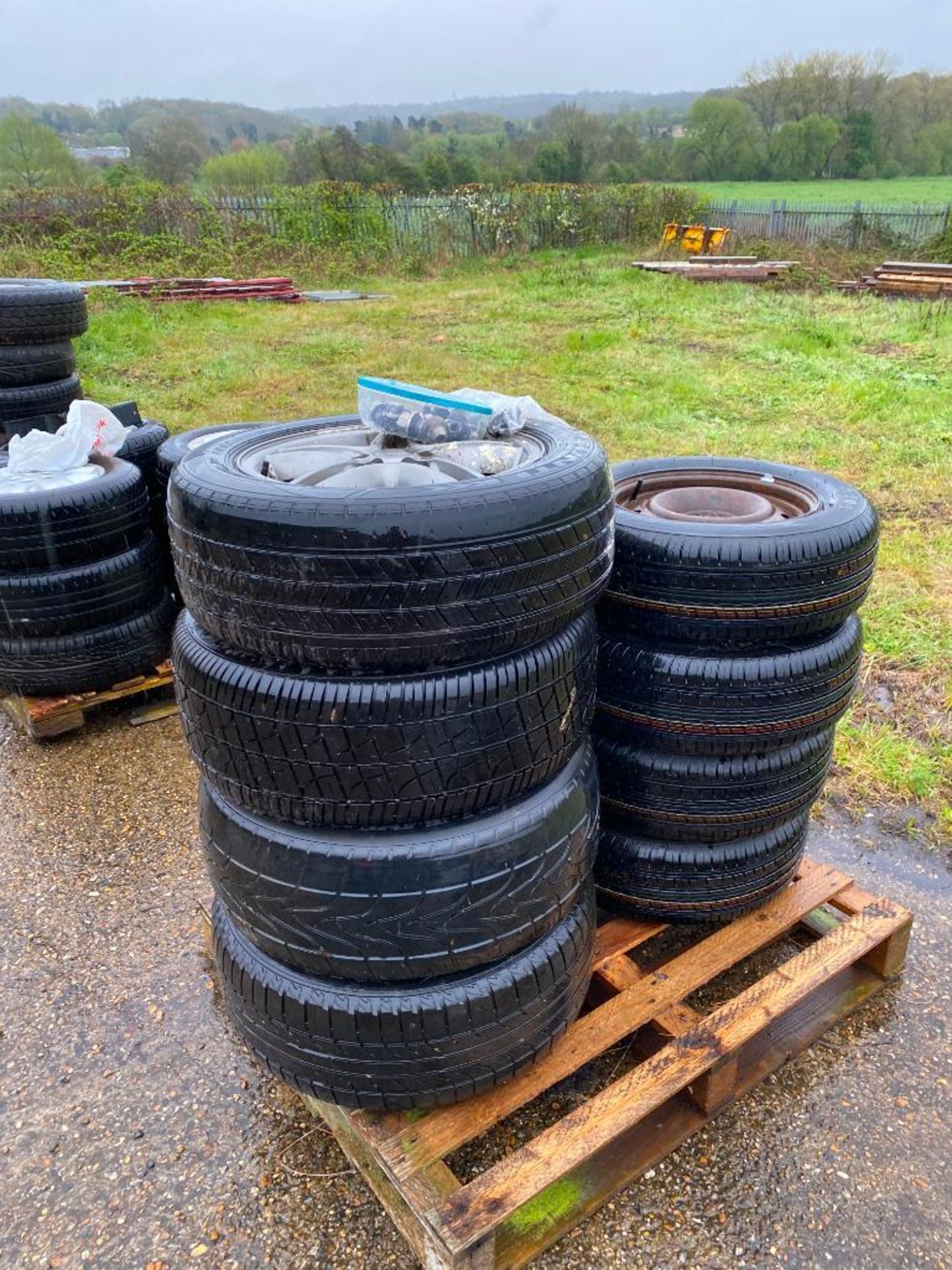 4 (no) Land Rover wheels and tyres & 4 (no) various wheels and tyres