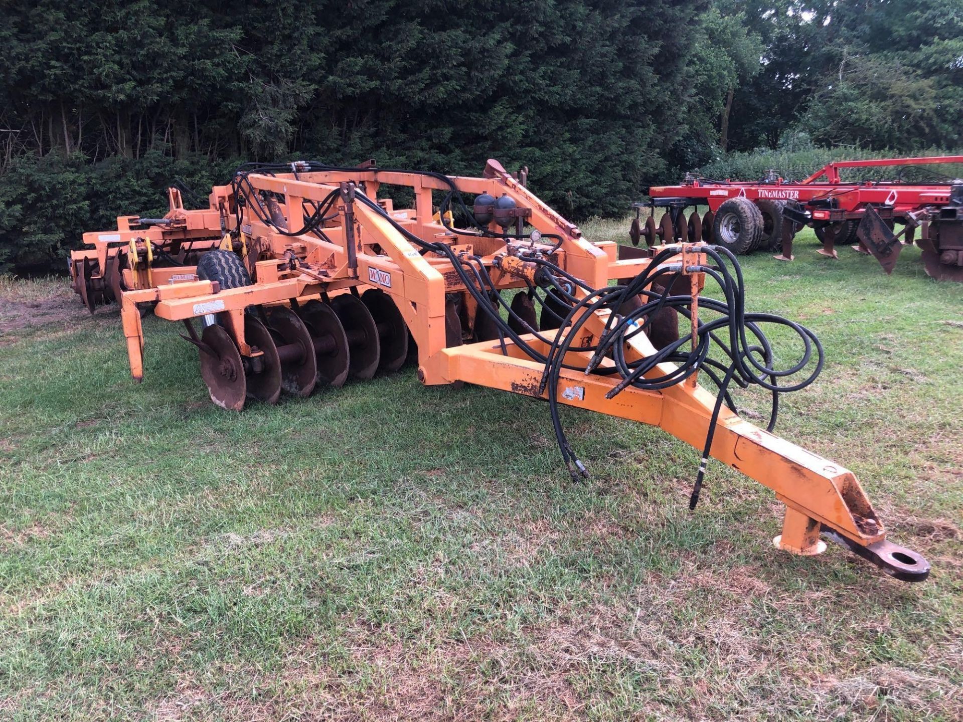 1996 Simba Mono trailed cultivator with front discs, 5 auto-reset subsoiler legs, rear discs and too - Image 2 of 12