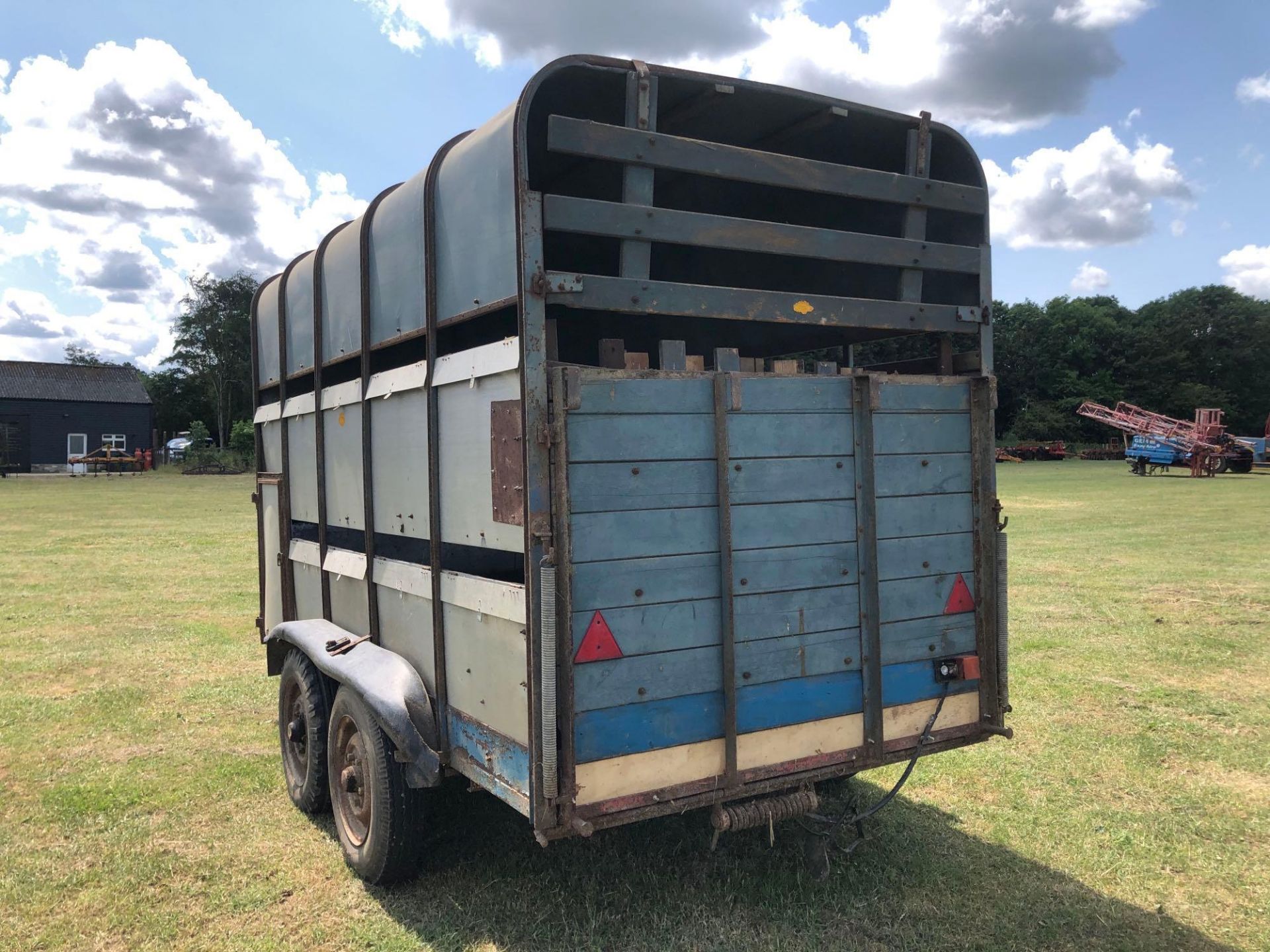 Twin axle livestock trailer with towing eye - Image 4 of 7