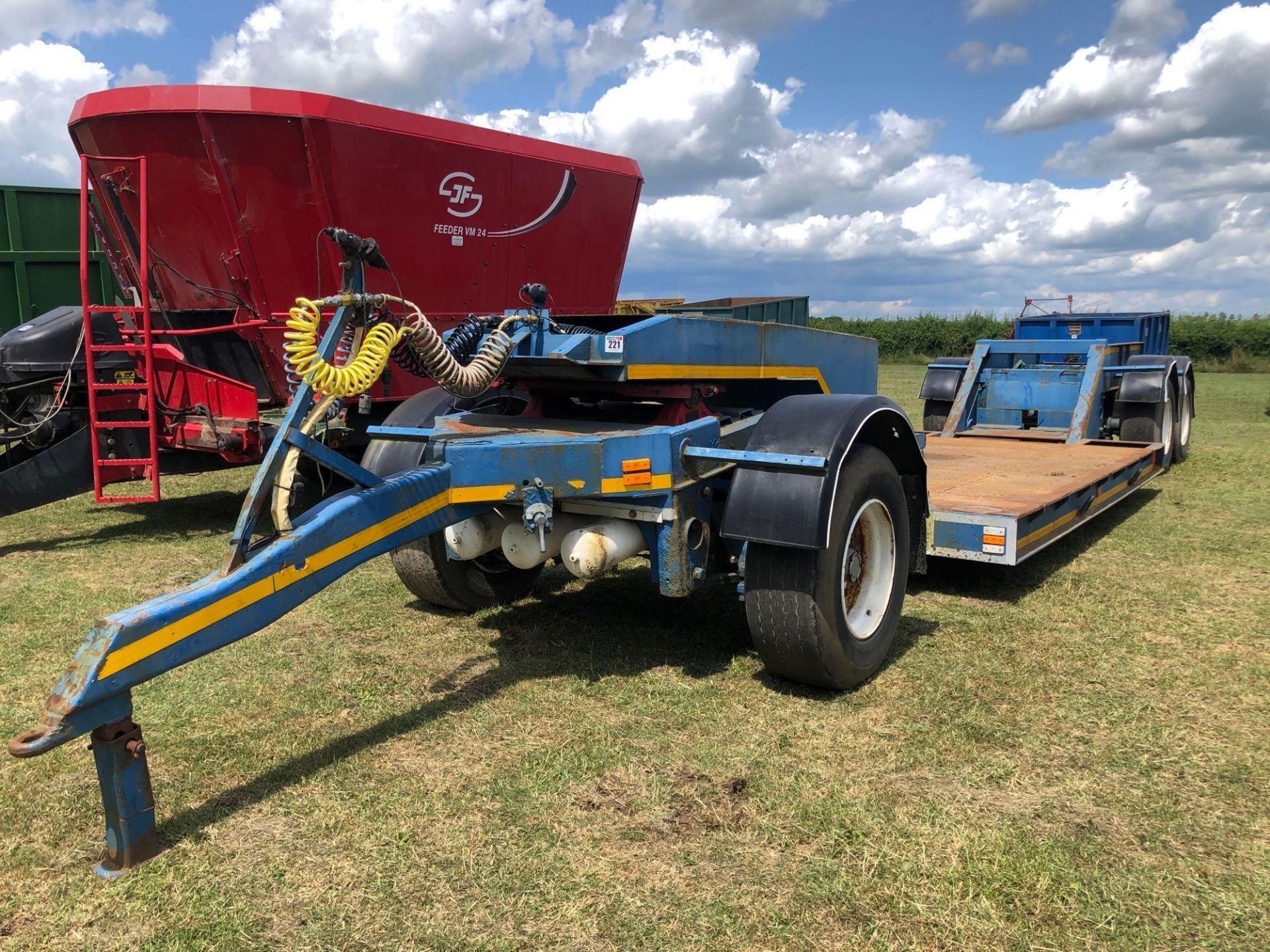 6 wheel low loader with 5th wheel, side load step frame