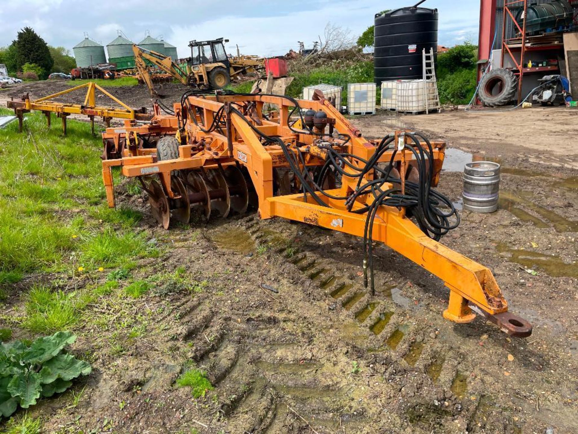 1996 Simba Mono trailed cultivator with front discs, 5 auto-reset subsoiler legs, rear discs and too - Image 11 of 12