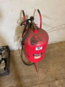 *Clarke 63Litre air sand blaster with hose and new gun. No VAT