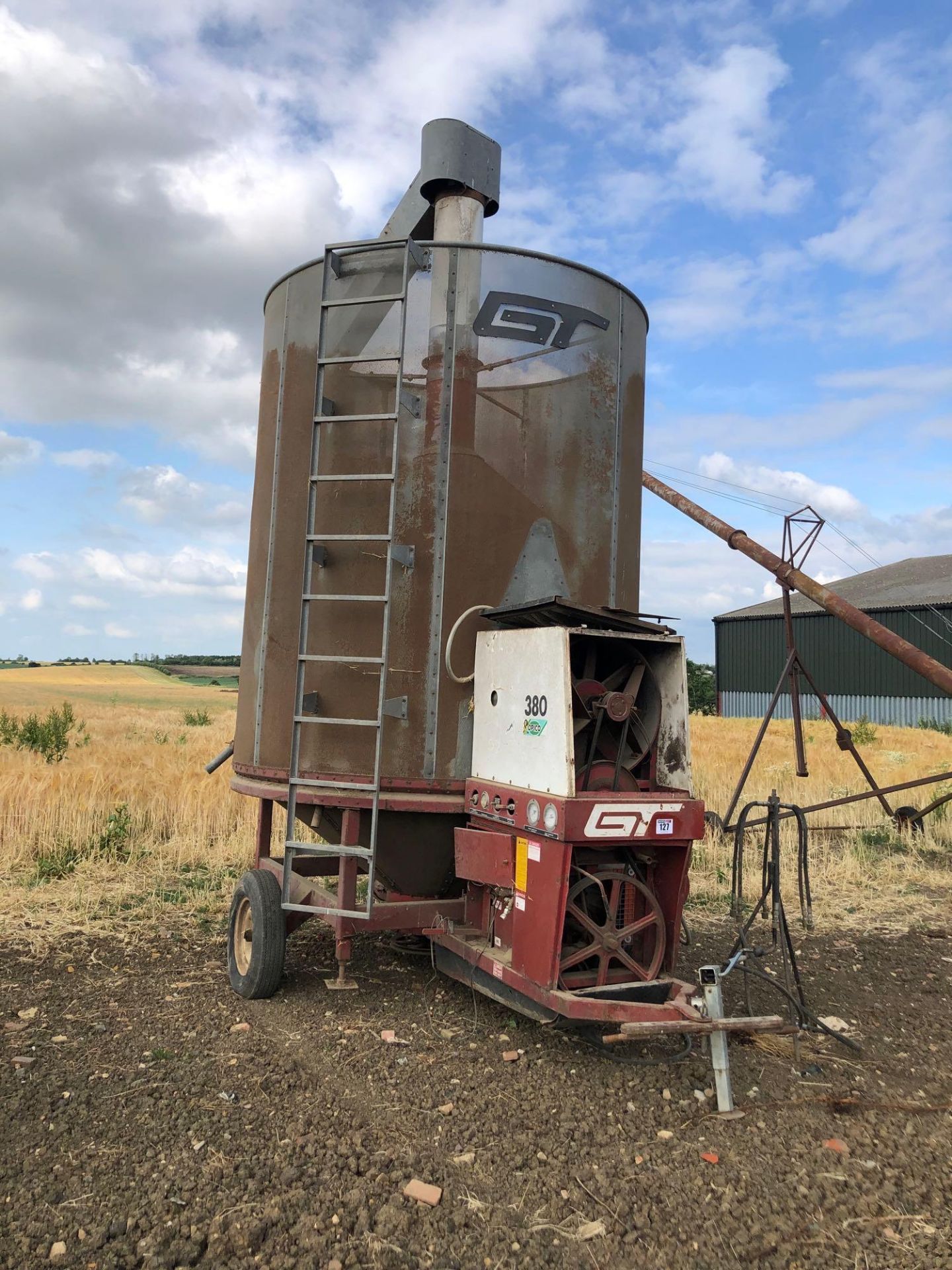 Opico GT380 8t grain dryer with 6 bottle adaptor, 3ph. Manual in office - Image 2 of 4