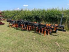 Stanhay Rallye 3bed/15row onion drill hydraulic folding, linkage mounted