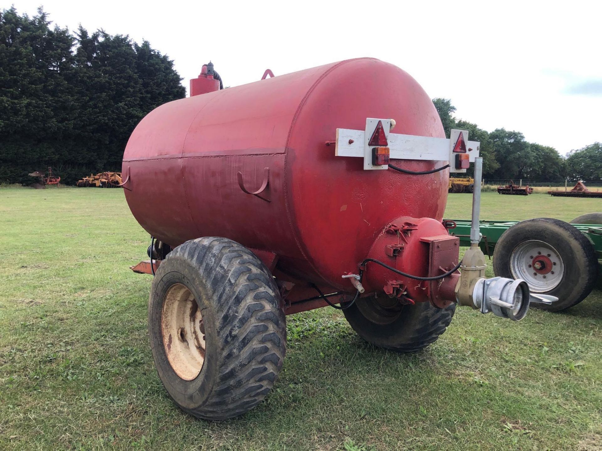 Slurry tank 5000l with suction hose and rear splash plate - Image 10 of 10