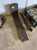 Pair materials handler pallet tines