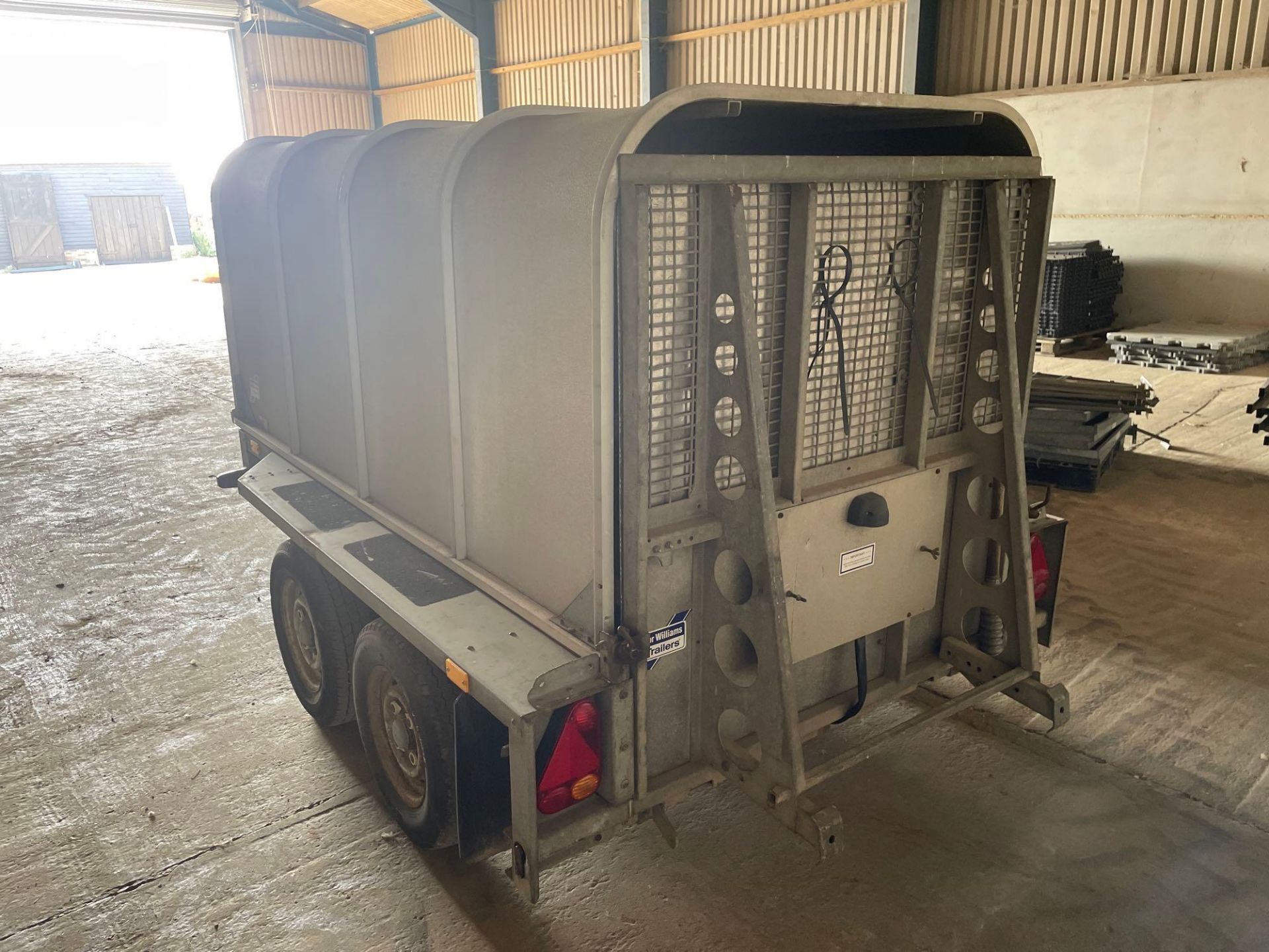 Ifor Williams CX84 2.7t twin axle trailer adapted with Ifor Williams canopy for calf/sheep trailer - Image 4 of 5