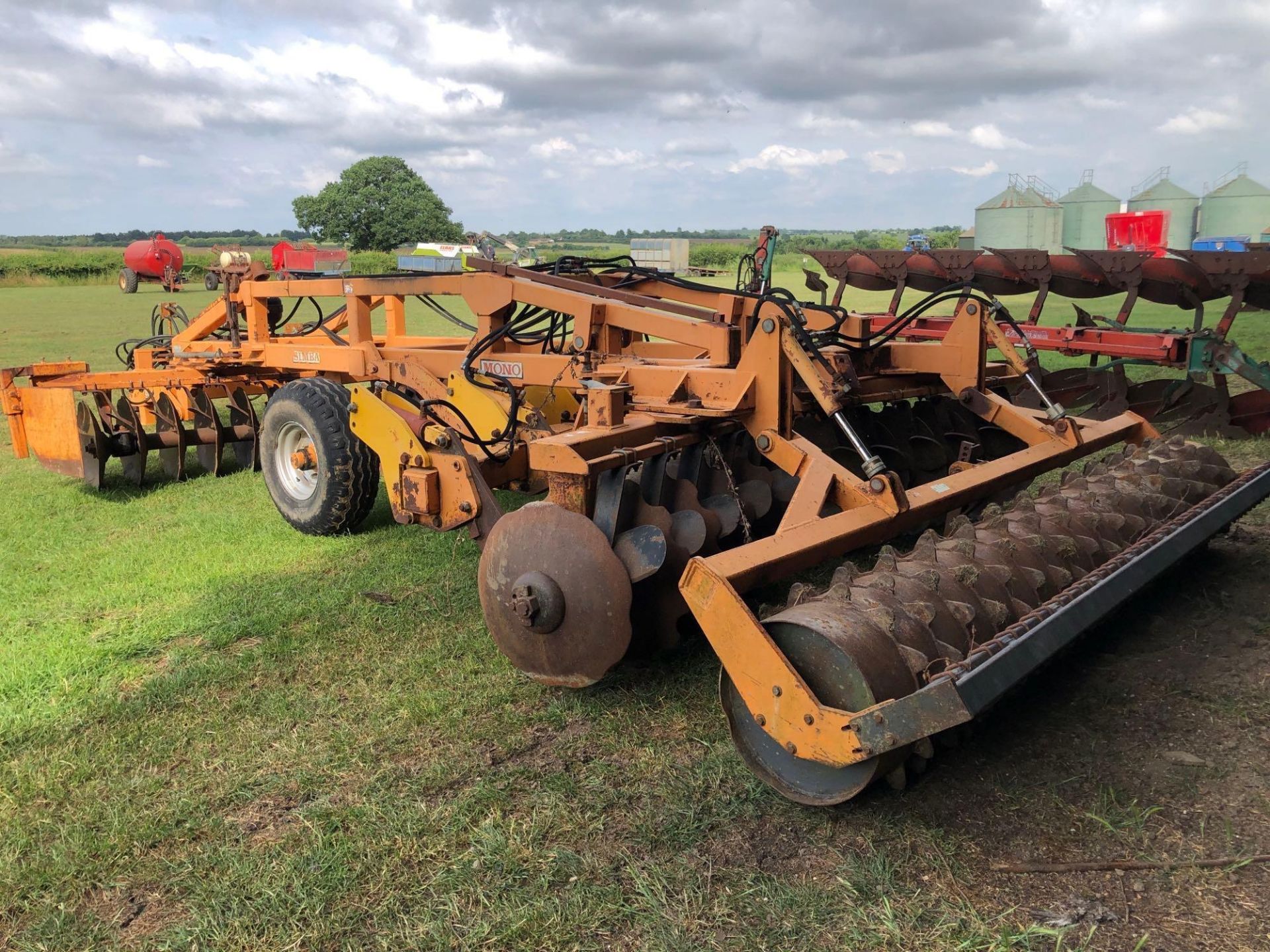 1996 Simba Mono trailed cultivator with front discs, 5 auto-reset subsoiler legs, rear discs and too - Image 8 of 12