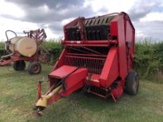 Massey Ferguson 1560 round belt baler. Serial No: 004563