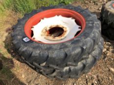 Set Michelin 12.4R36 front and 12.4R52 rear wheels and tyres to suit New Holland