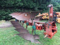 Kverneland LB85 6f reversible plough