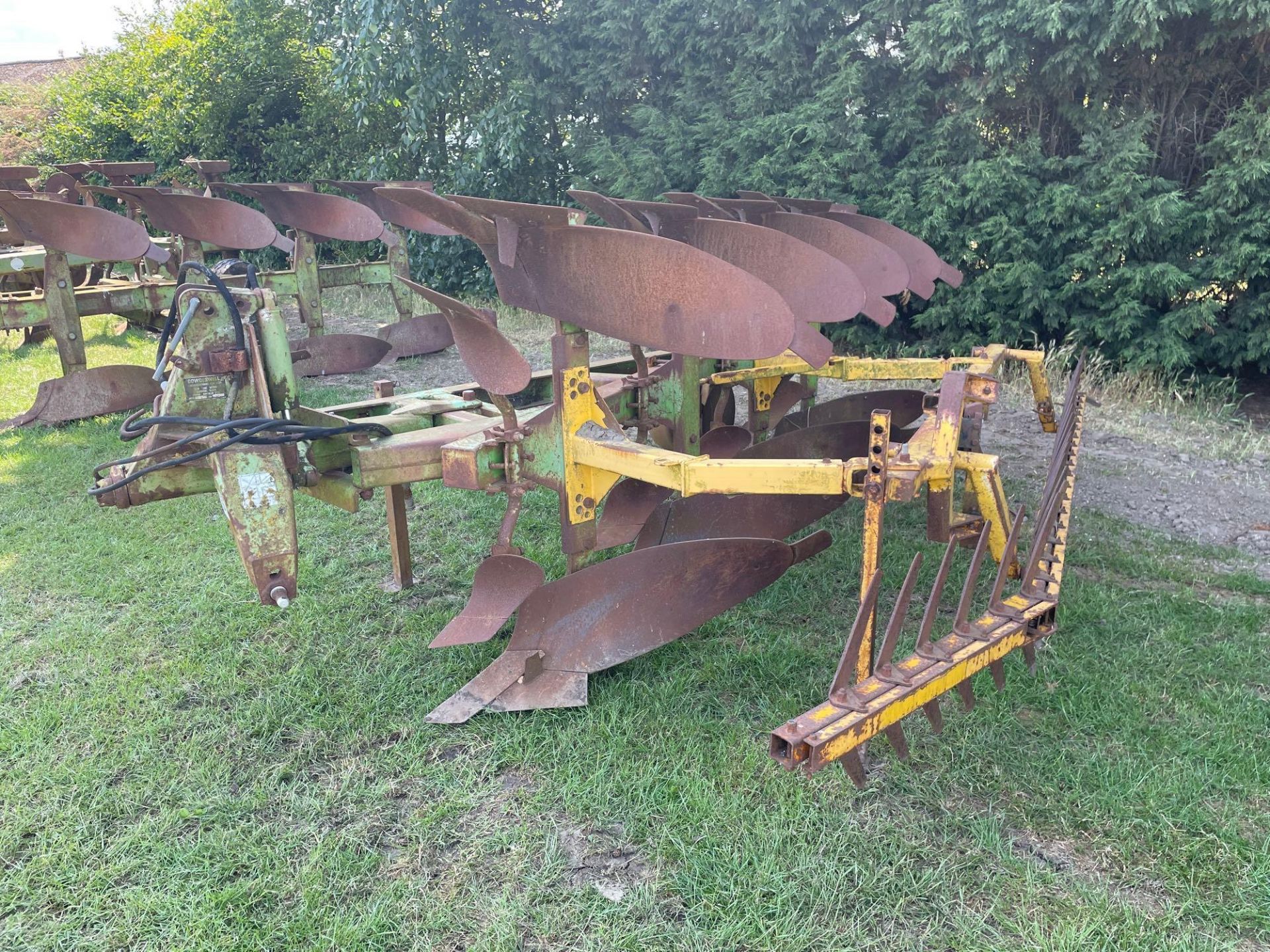 Dowdeswell DP8 4f reversible plough with Claydon furrow cracker. Serial No: 214751668 - Image 2 of 7