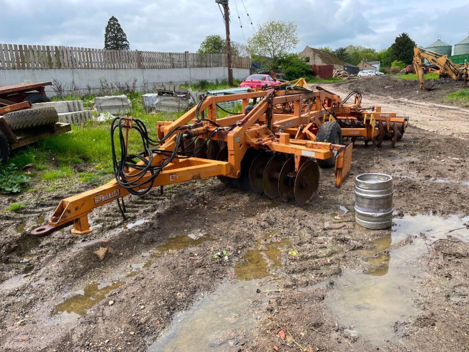 1996 Simba Mono trailed cultivator with front discs, 5 auto-reset subsoiler legs, rear discs and too - Image 10 of 12