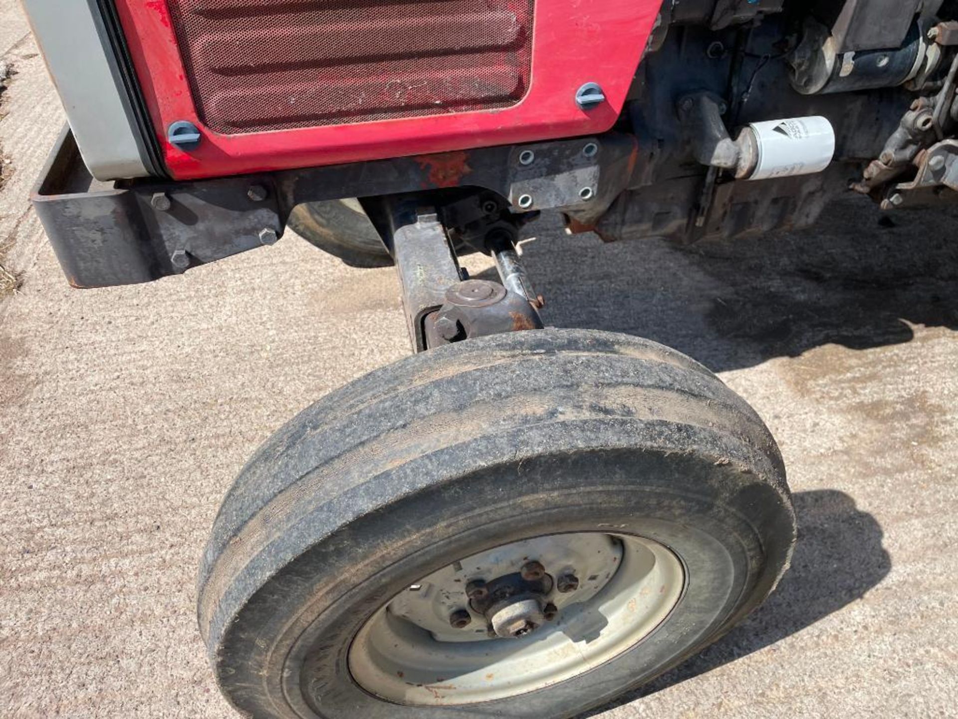 1990 Massey Ferguson 375 2wd tractor, 2 manual spools on Firestone 7.5-16 front and Firestone 13.6-3 - Image 14 of 24