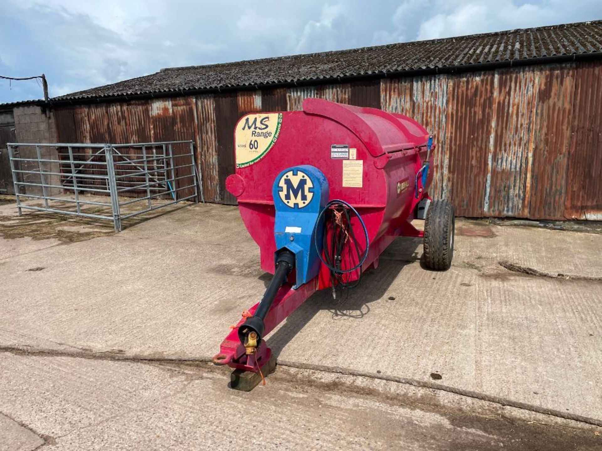 2013 Marshall MS60 6t manure spreader, single axle on 12.5/80-15.3 wheels and tyres NB: Manual in Of - Image 3 of 13