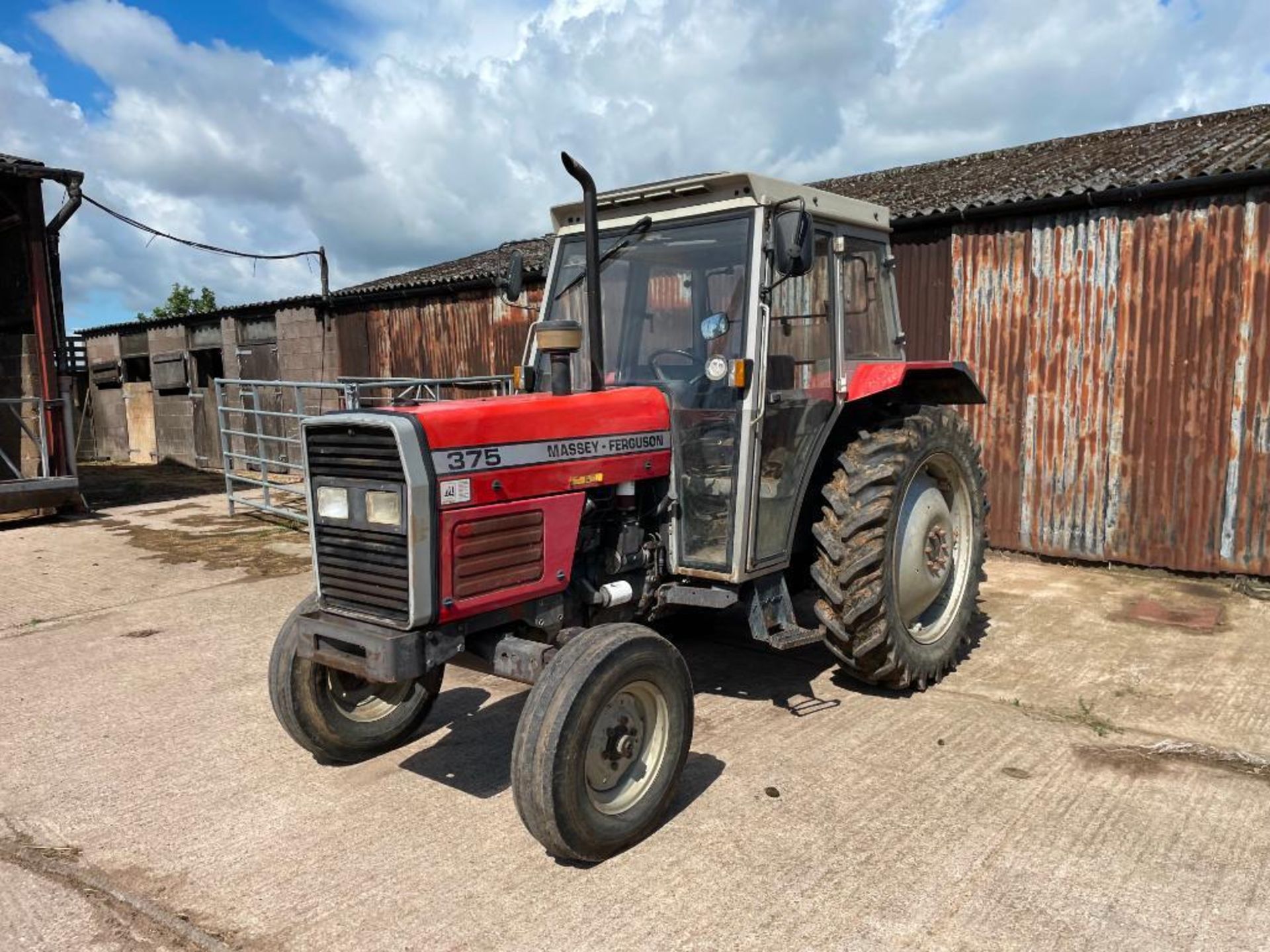 1990 Massey Ferguson 375 2wd tractor, 2 manual spools on Firestone 7.5-16 front and Firestone 13.6-3 - Image 18 of 24