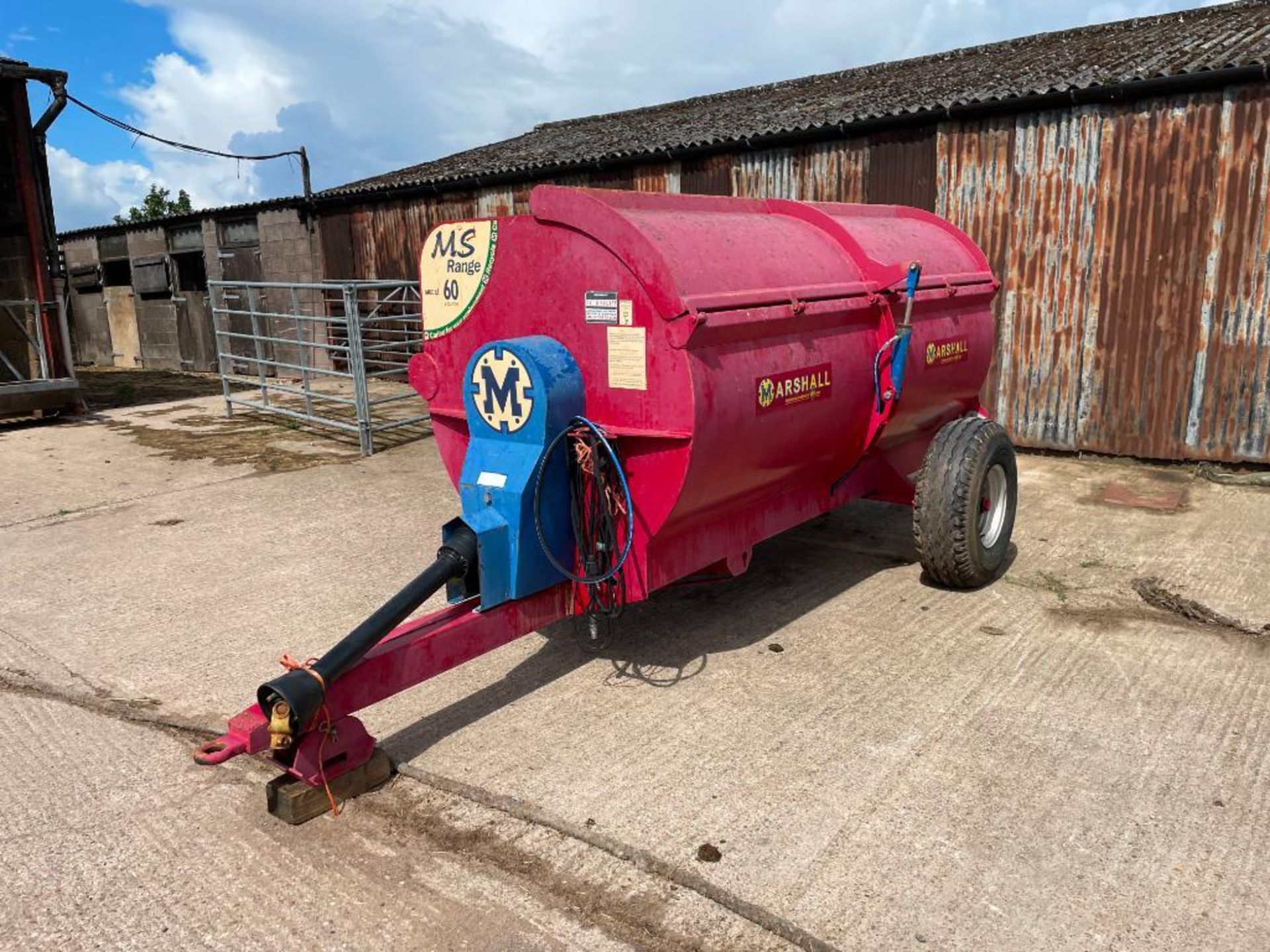 2013 Marshall MS60 6t manure spreader, single axle on 12.5/80-15.3 wheels and tyres NB: Manual in Of - Image 2 of 13