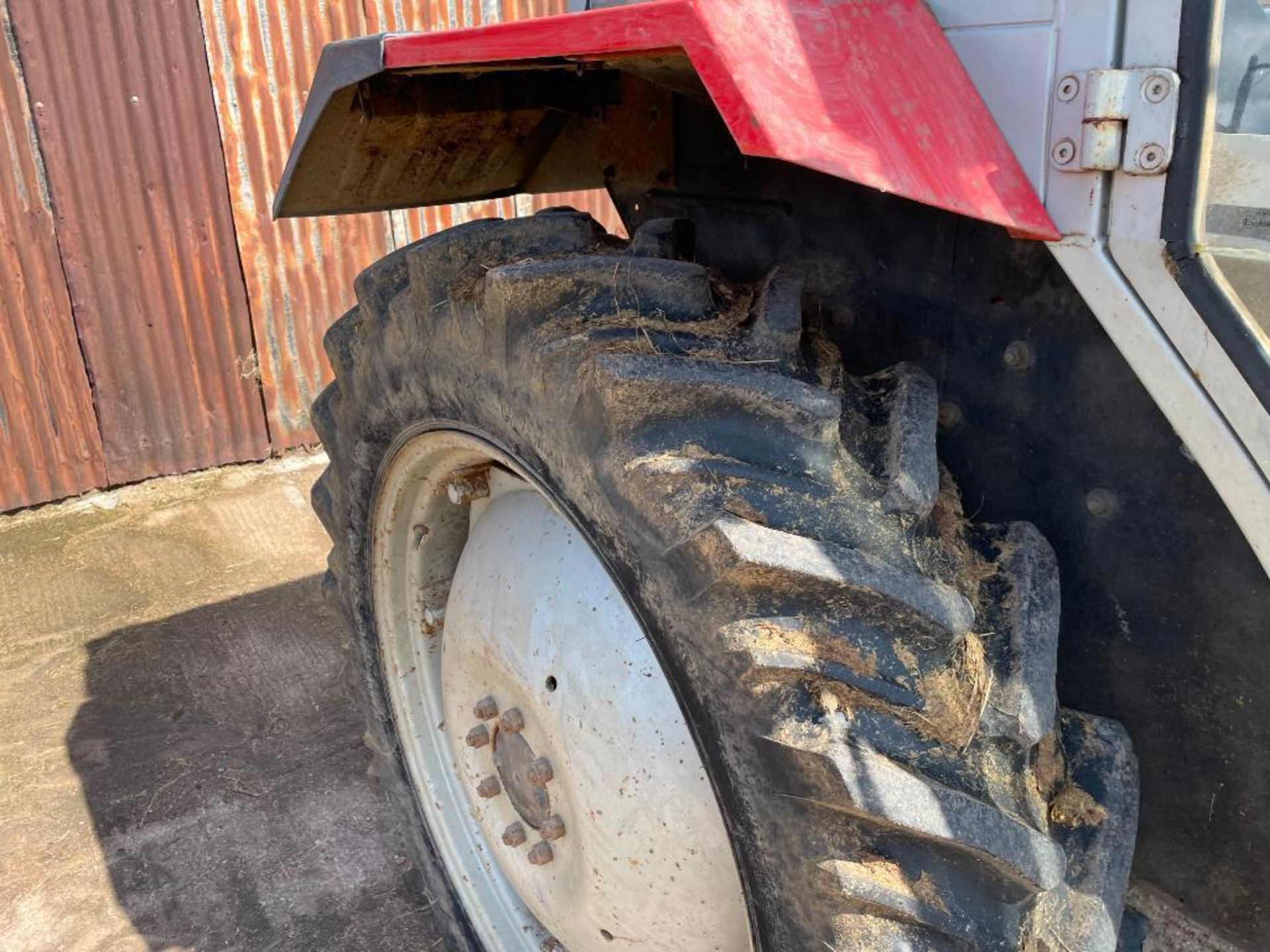 1990 Massey Ferguson 375 2wd tractor, 2 manual spools on Firestone 7.5-16 front and Firestone 13.6-3 - Image 6 of 24