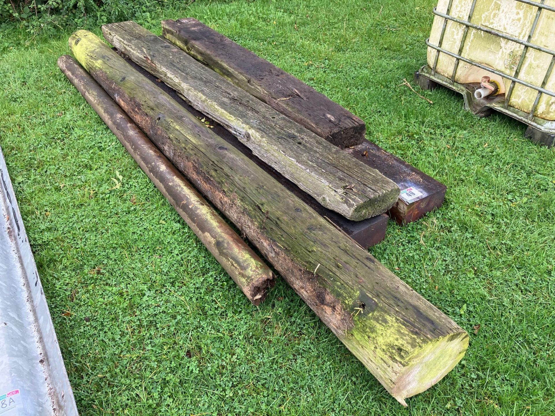 Quantity wooden railway sleepers