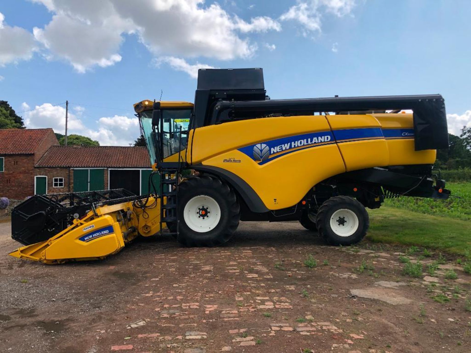 2012 New Holland CX5090 combine harvester with 20ft Varifeed header on Goodyear 800/65R32 front and - Image 6 of 38