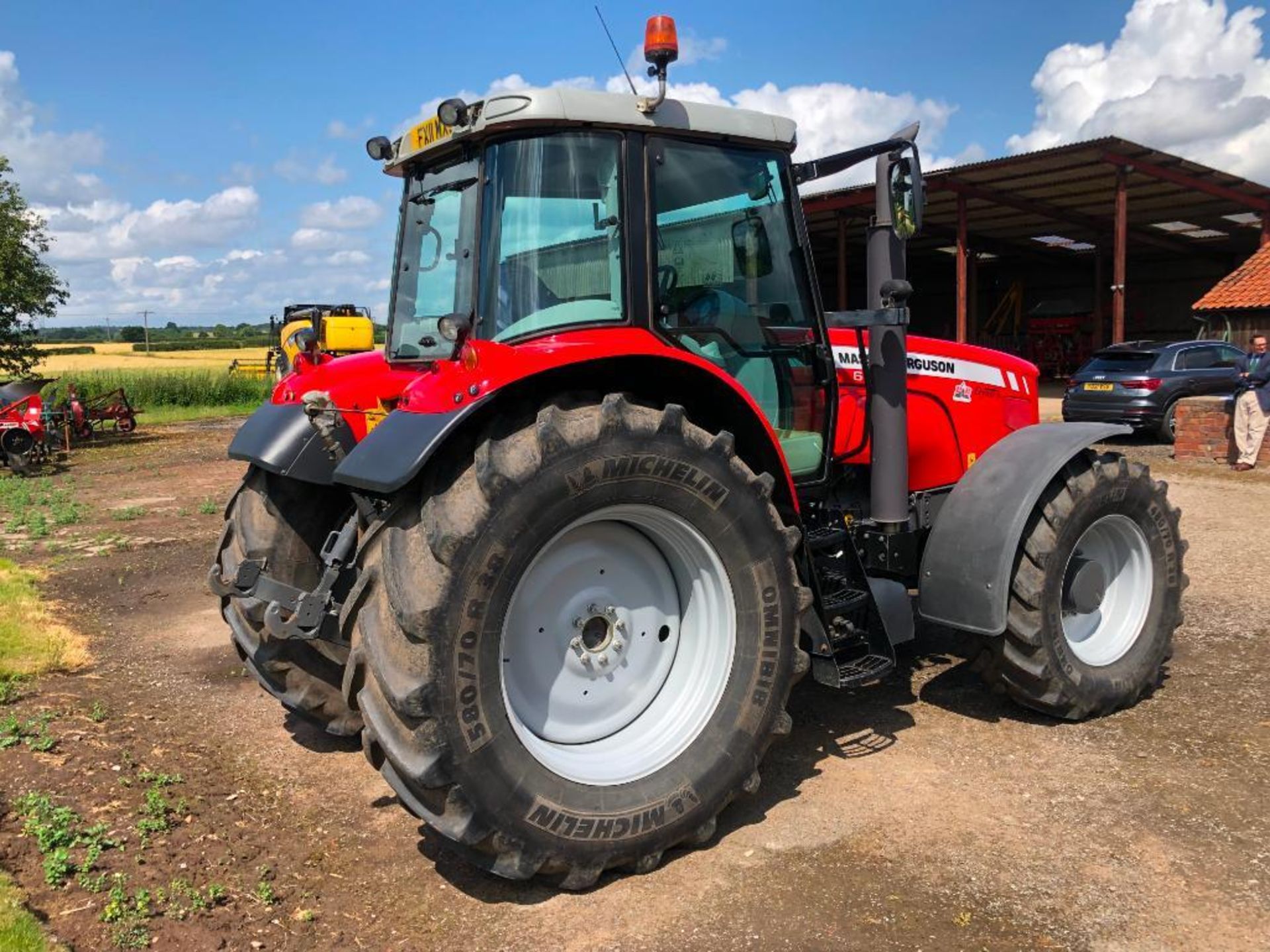 2011 Massey Ferguson 6480 Dyna 6 40kph 4wd tractor c/w 3 manual spools, front and cab suspension, im - Image 19 of 44