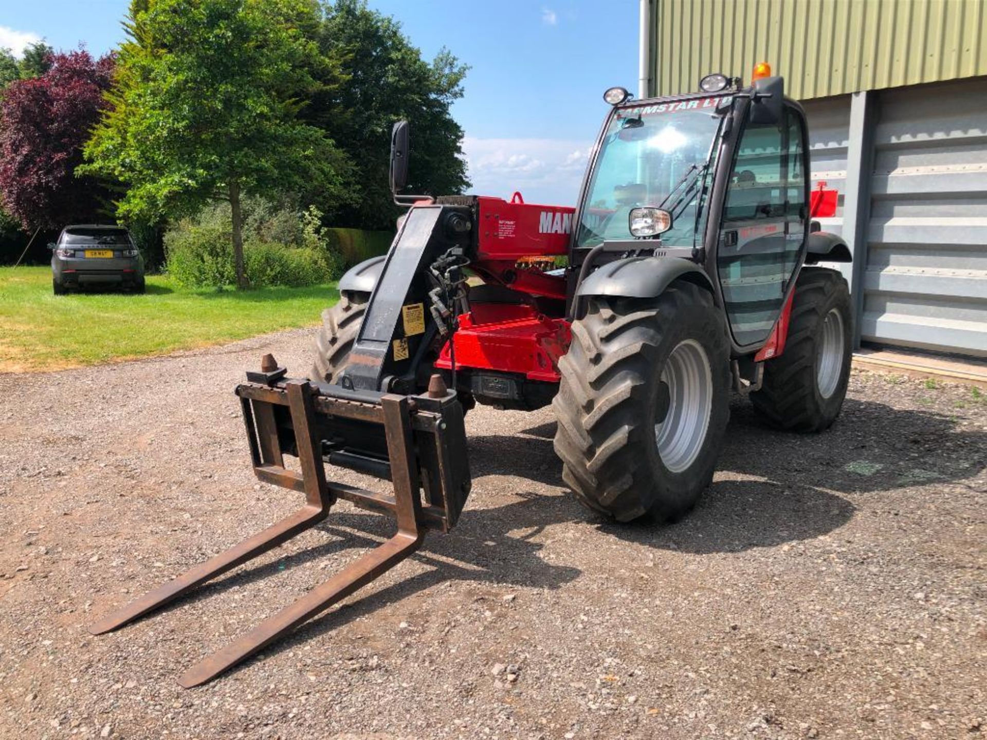 2010 Manitou MLT627 Turbo materials handler c/w air conditioned cab, pick up hitch, pin and cone hea - Image 18 of 47