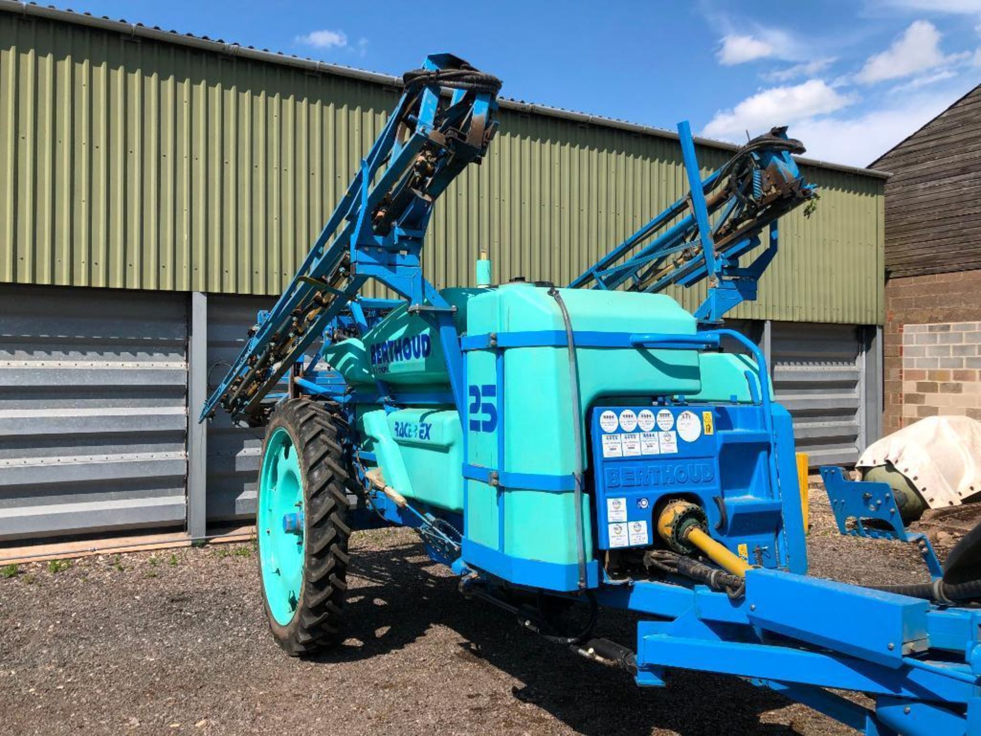 2010 Berthoud DP Tronic Racer EX 20m trailed sprayer, with 2500l tank, single line with quad nozzles - Image 5 of 20