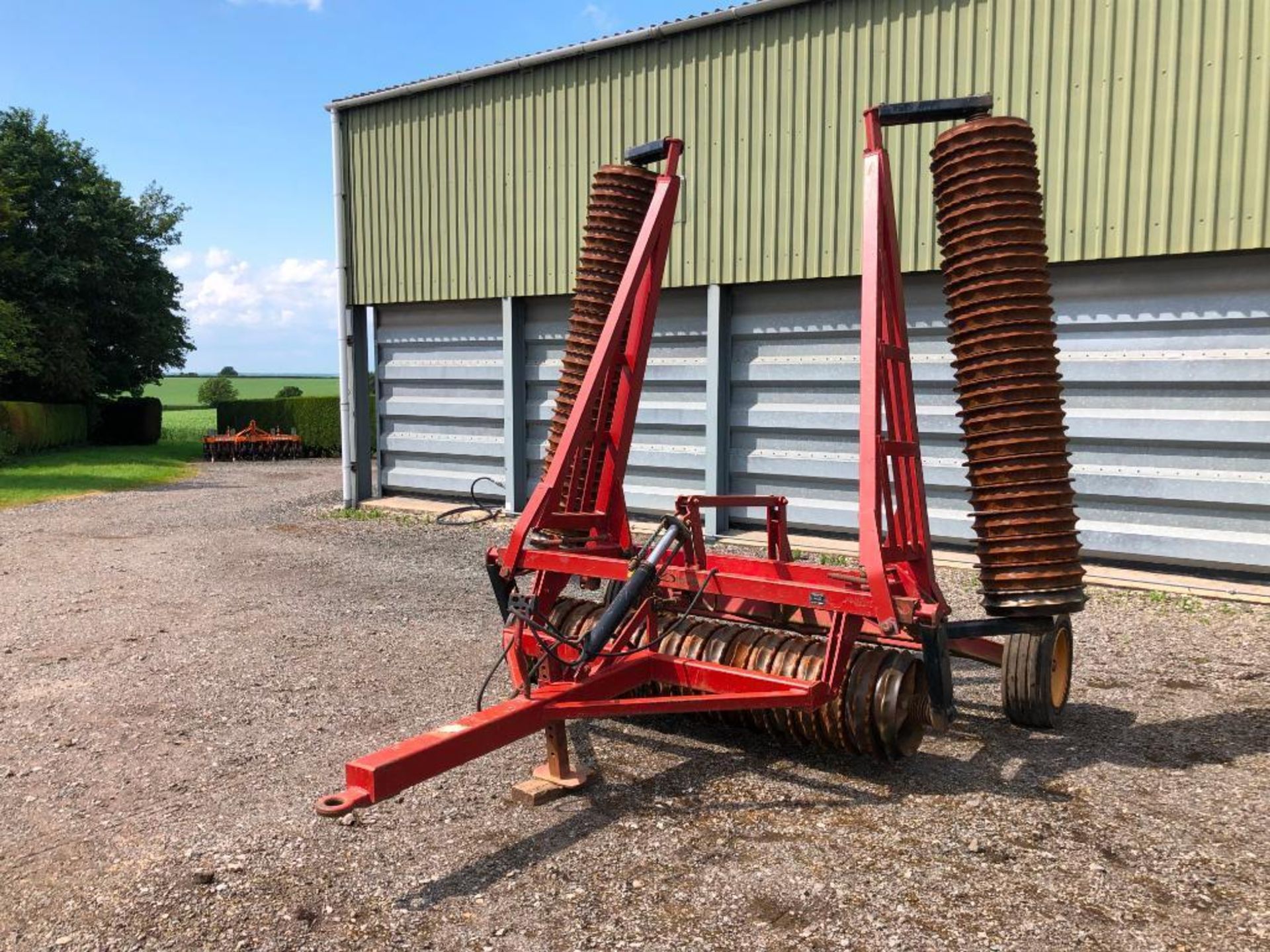 Vaderstad 6.2m Cambridge rolls, vertical folding, 16" breaker rings. Serial No: 6077 NB: Manual in t - Image 12 of 16