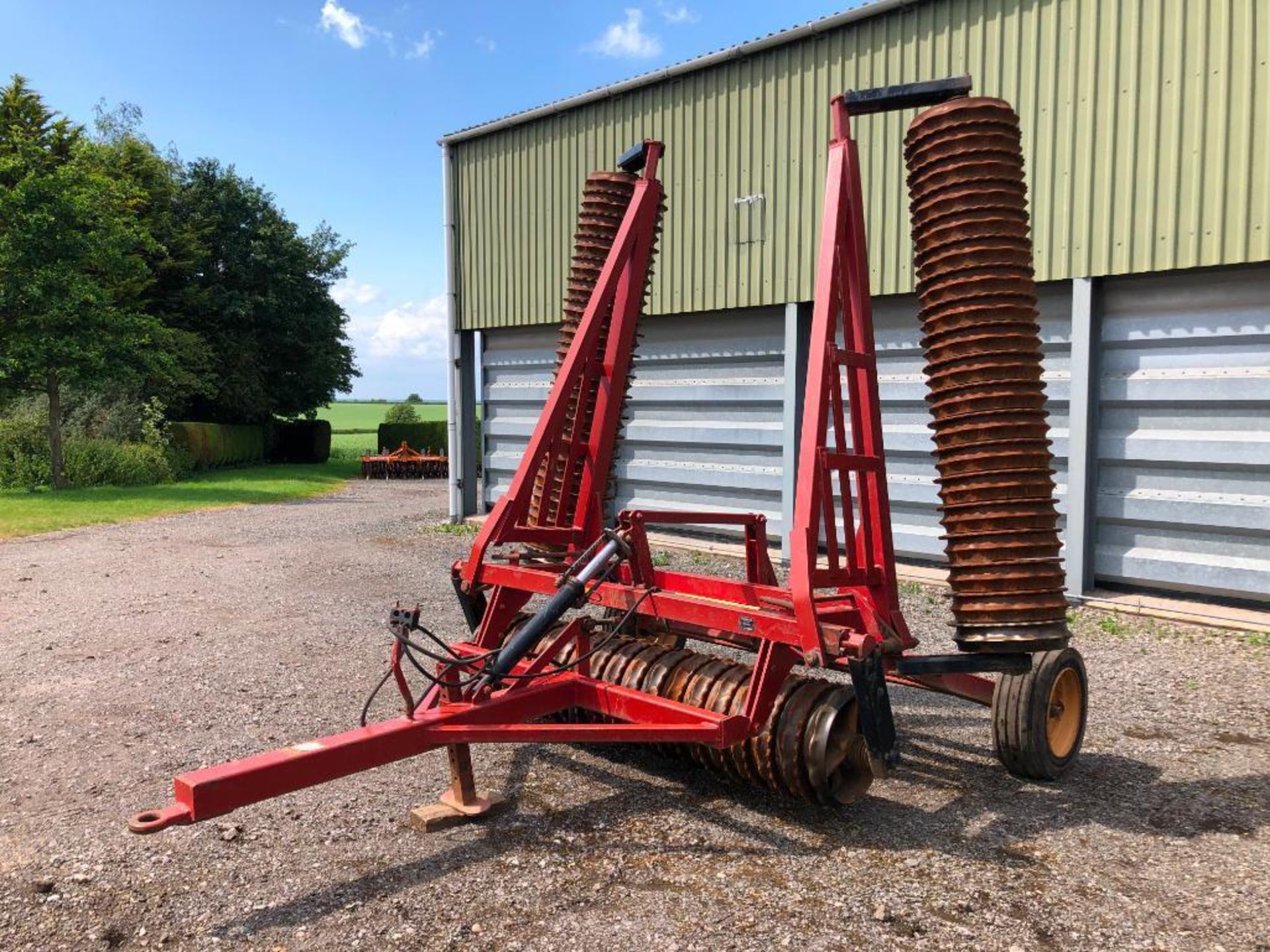 Vaderstad 6.2m Cambridge rolls, vertical folding, 16" breaker rings. Serial No: 6077 NB: Manual in t - Image 3 of 16