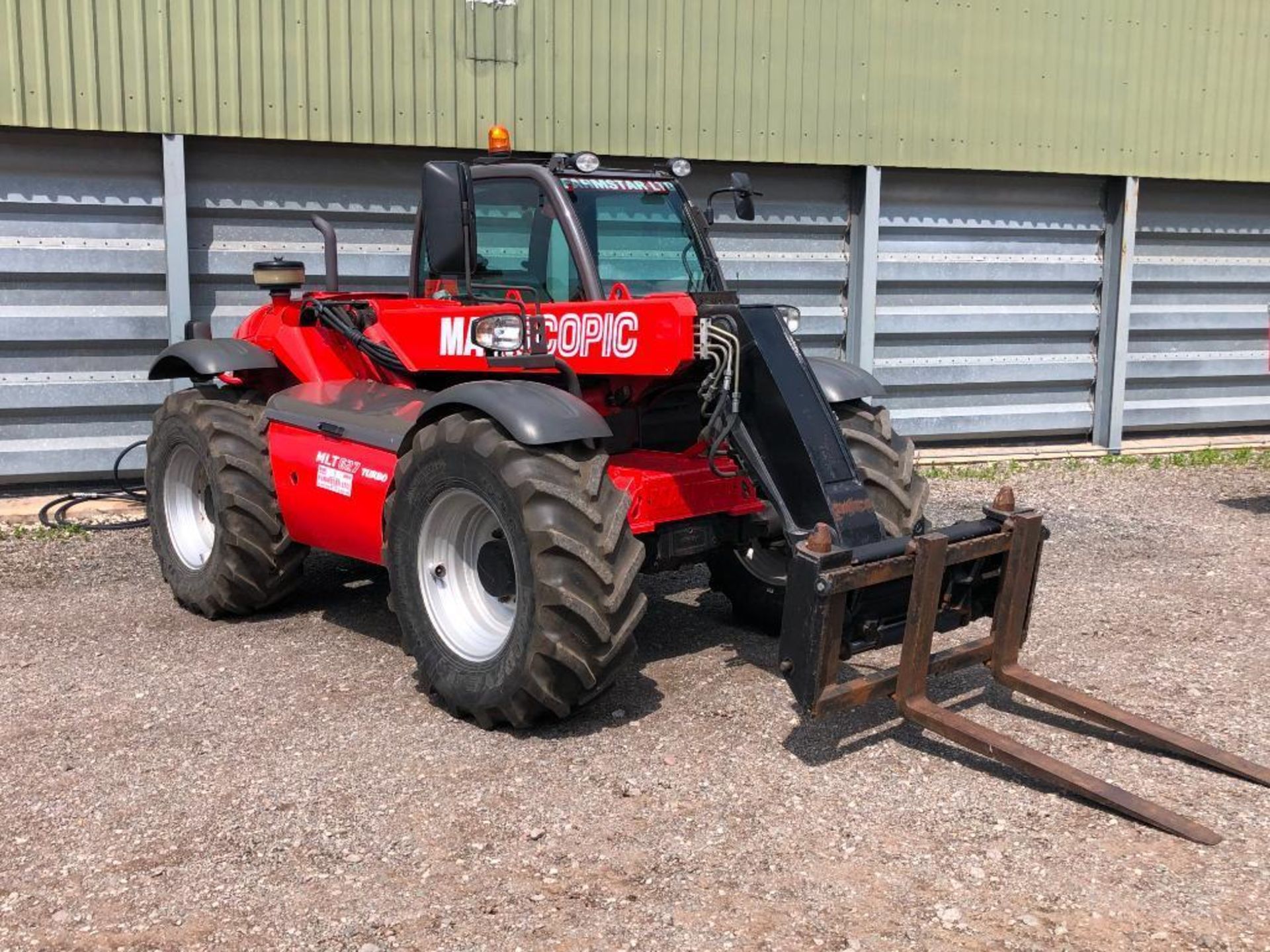 2010 Manitou MLT627 Turbo materials handler c/w air conditioned cab, pick up hitch, pin and cone hea - Image 28 of 47