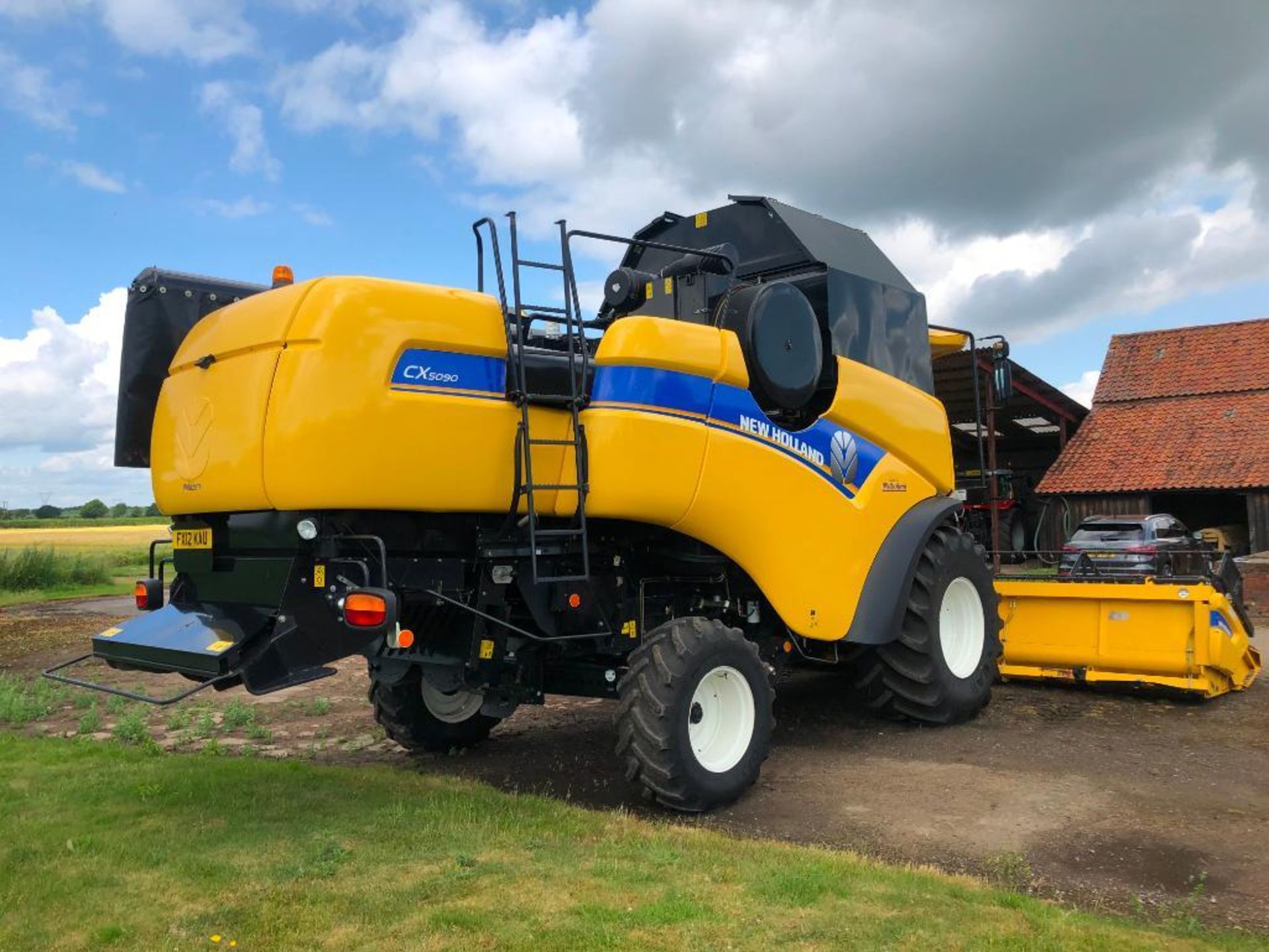 2012 New Holland CX5090 combine harvester with 20ft Varifeed header on Goodyear 800/65R32 front and - Image 16 of 38