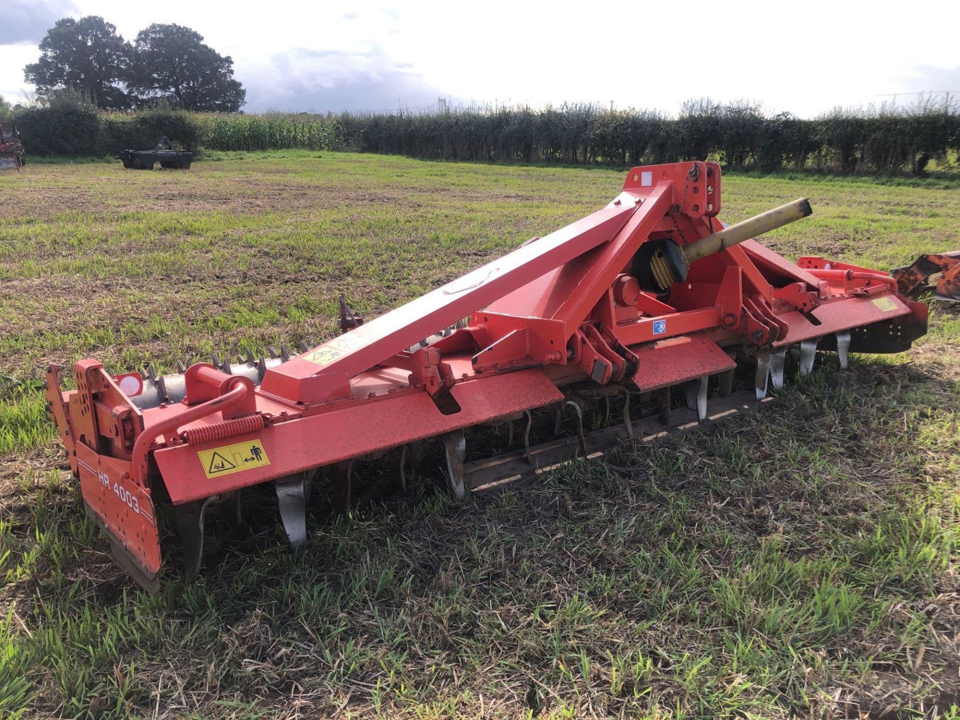 2001 Kuhn HR4003D power harrow with rear maxi packer, quick release tines, linkage mounted. Serial N - Image 11 of 13