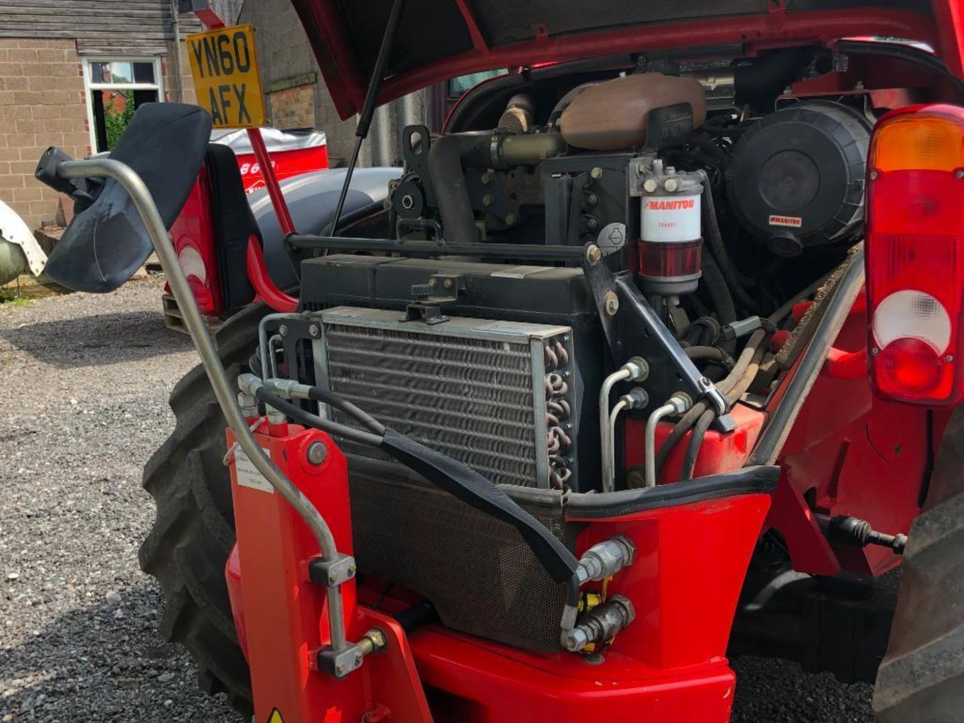 2010 Manitou MLT627 Turbo materials handler c/w air conditioned cab, pick up hitch, pin and cone hea - Image 40 of 47