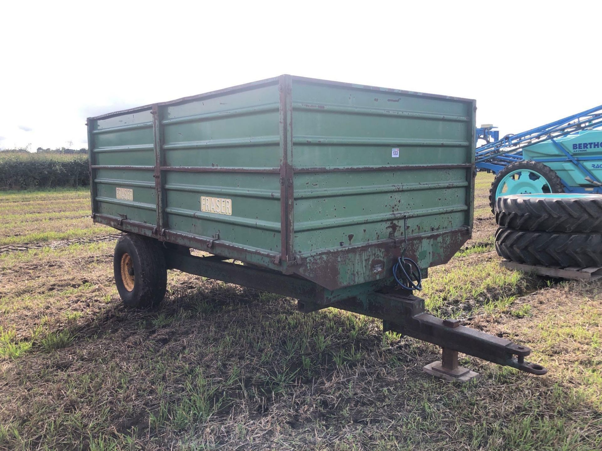 Fraser 6t drop side trailer c/w manual tailgate and grain chute single axle on 12.5/80-15.3 wheels a - Image 2 of 5