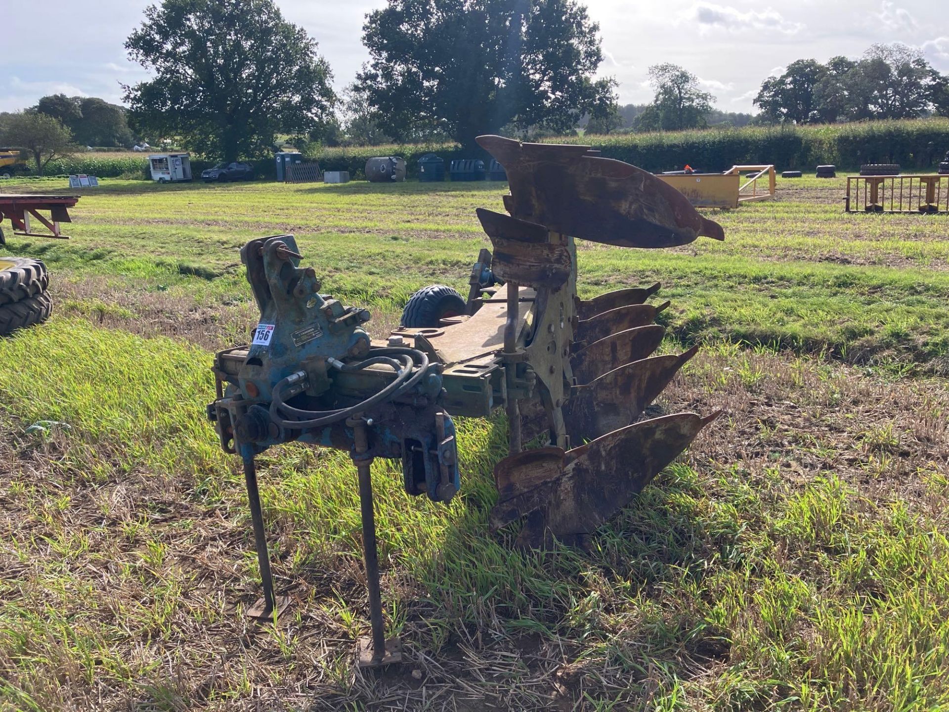 Ransomes TSR300HD 5 furrow (3+1+1) reversible plough with UCN bodies and skimmers. Serial No: L00559 - Image 2 of 3