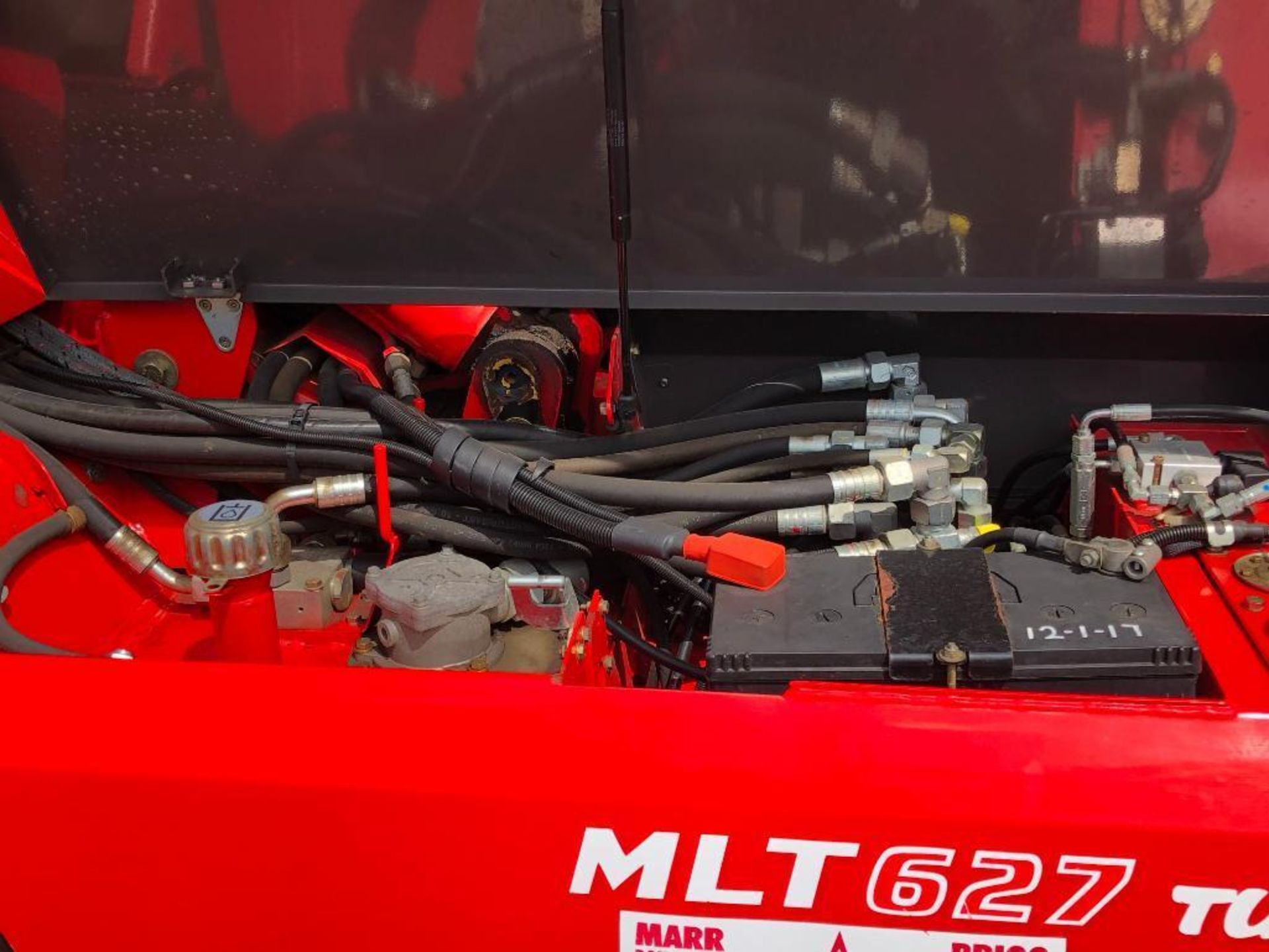 2010 Manitou MLT627 Turbo materials handler c/w air conditioned cab, pick up hitch, pin and cone hea - Image 39 of 47