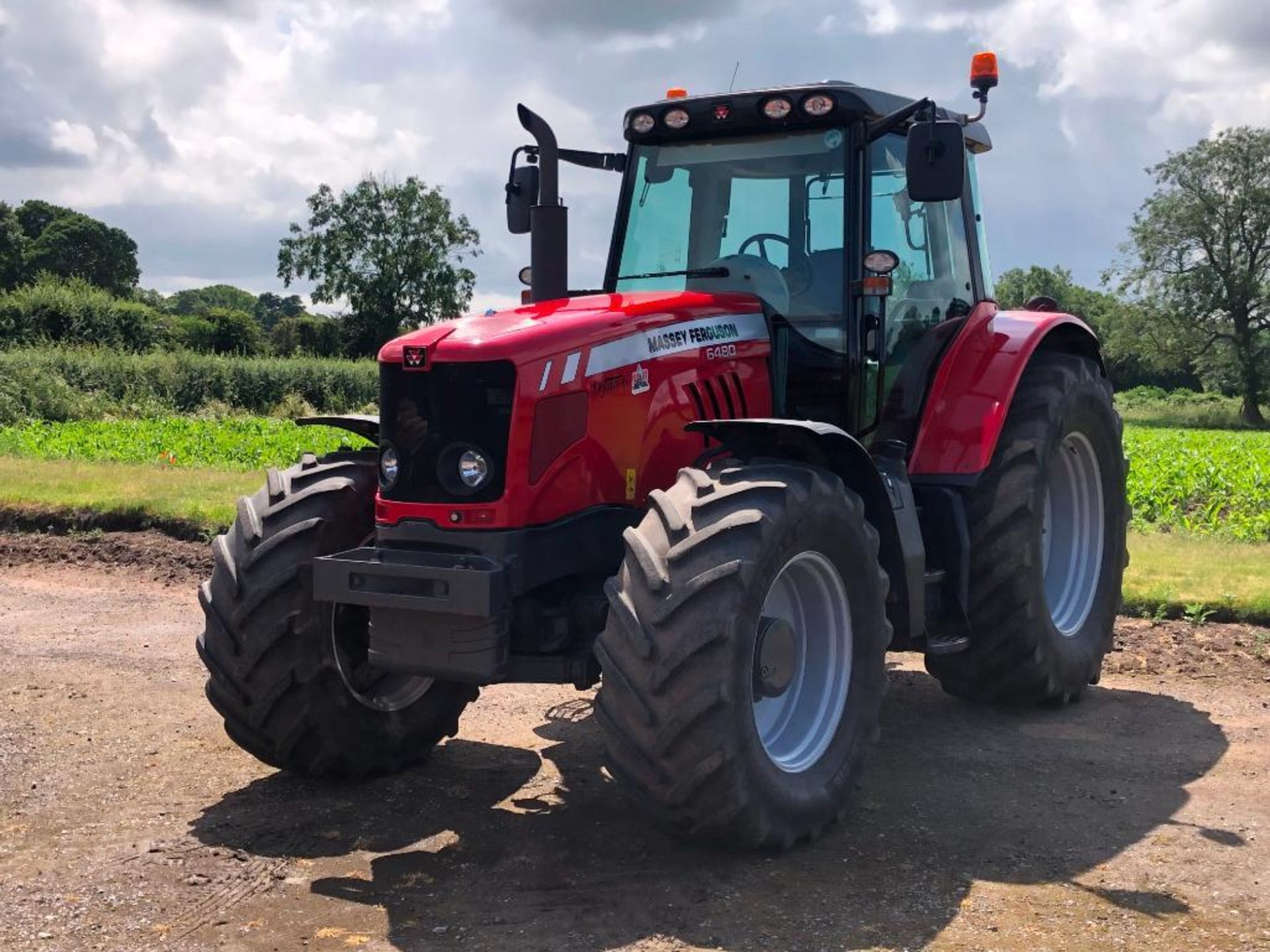 2011 Massey Ferguson 6480 Dyna 6 40kph 4wd tractor c/w 3 manual spools, front and cab suspension, im - Image 3 of 44