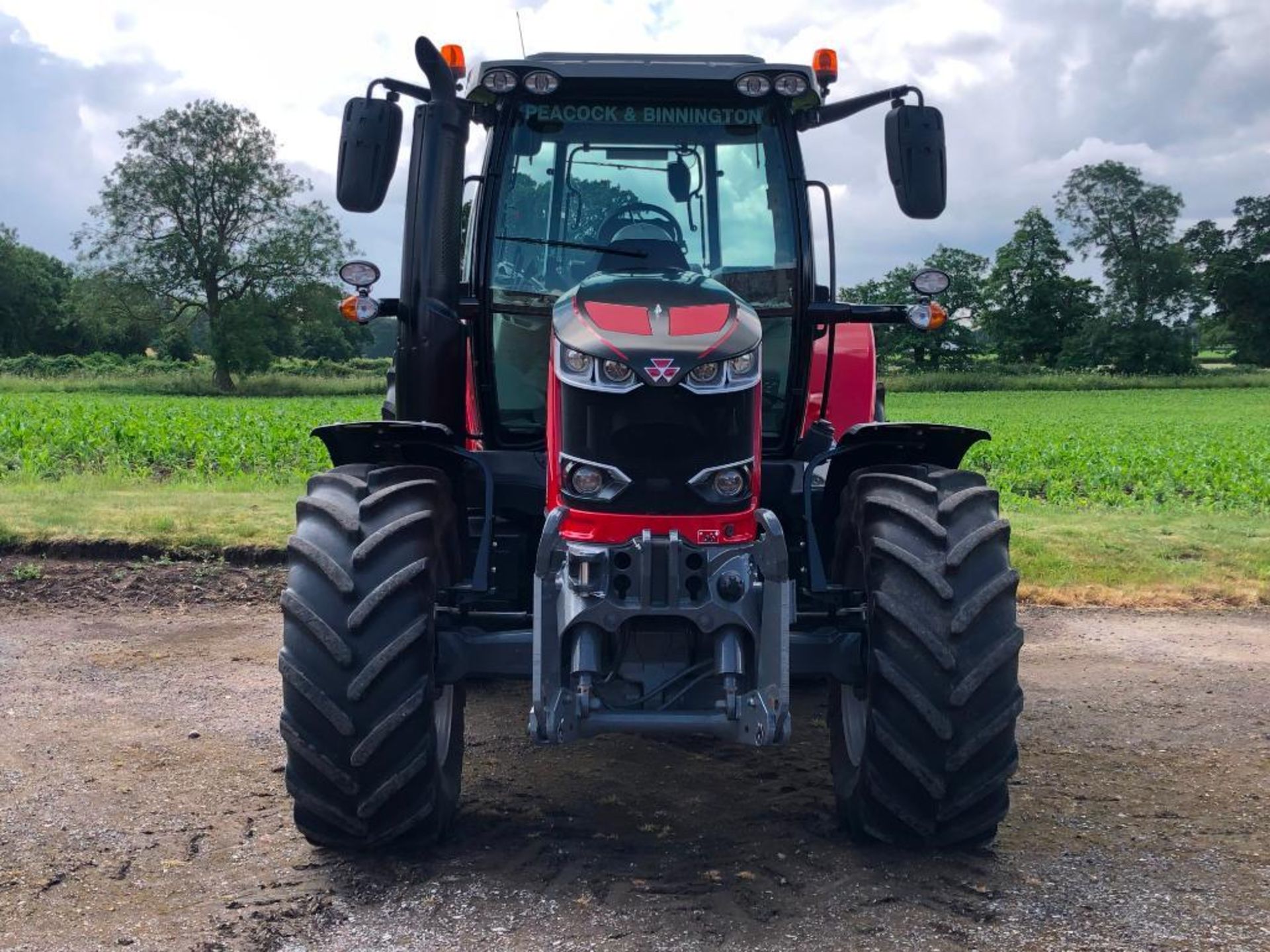 2019 Massey Ferguson 6715 S Dyna 6 50kph 4wd tractor c/w 3 manual spools, front linkage, air brakes, - Image 18 of 41