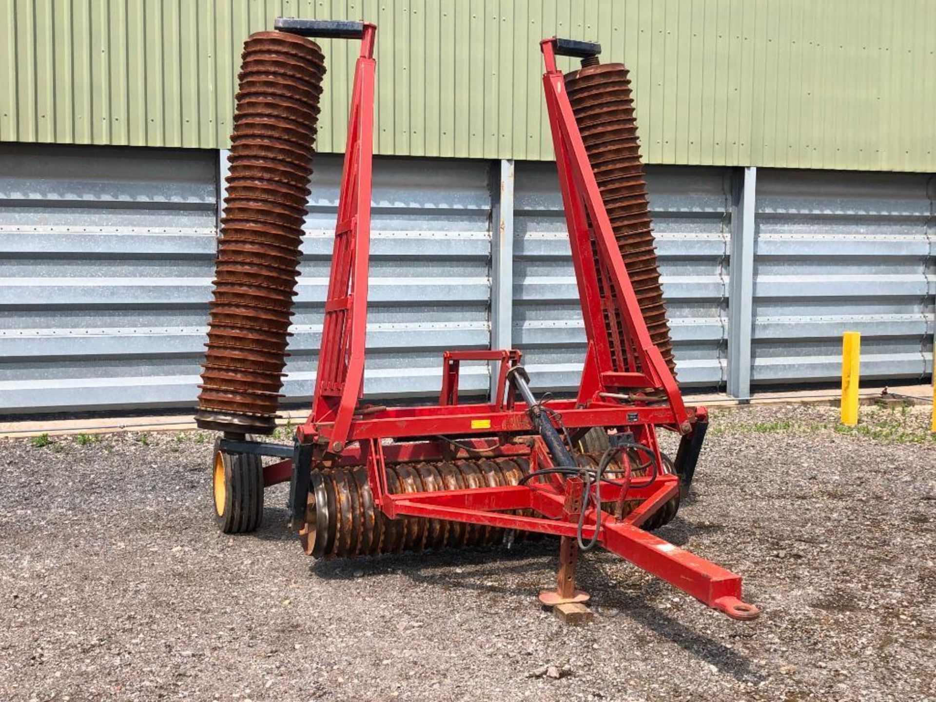 Vaderstad 6.2m Cambridge rolls, vertical folding, 16" breaker rings. Serial No: 6077 NB: Manual in t - Image 15 of 16