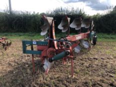 Kverneland LD100 4f (3f+1f) reversible plough with skimmers, manual vari-width with press arm and de