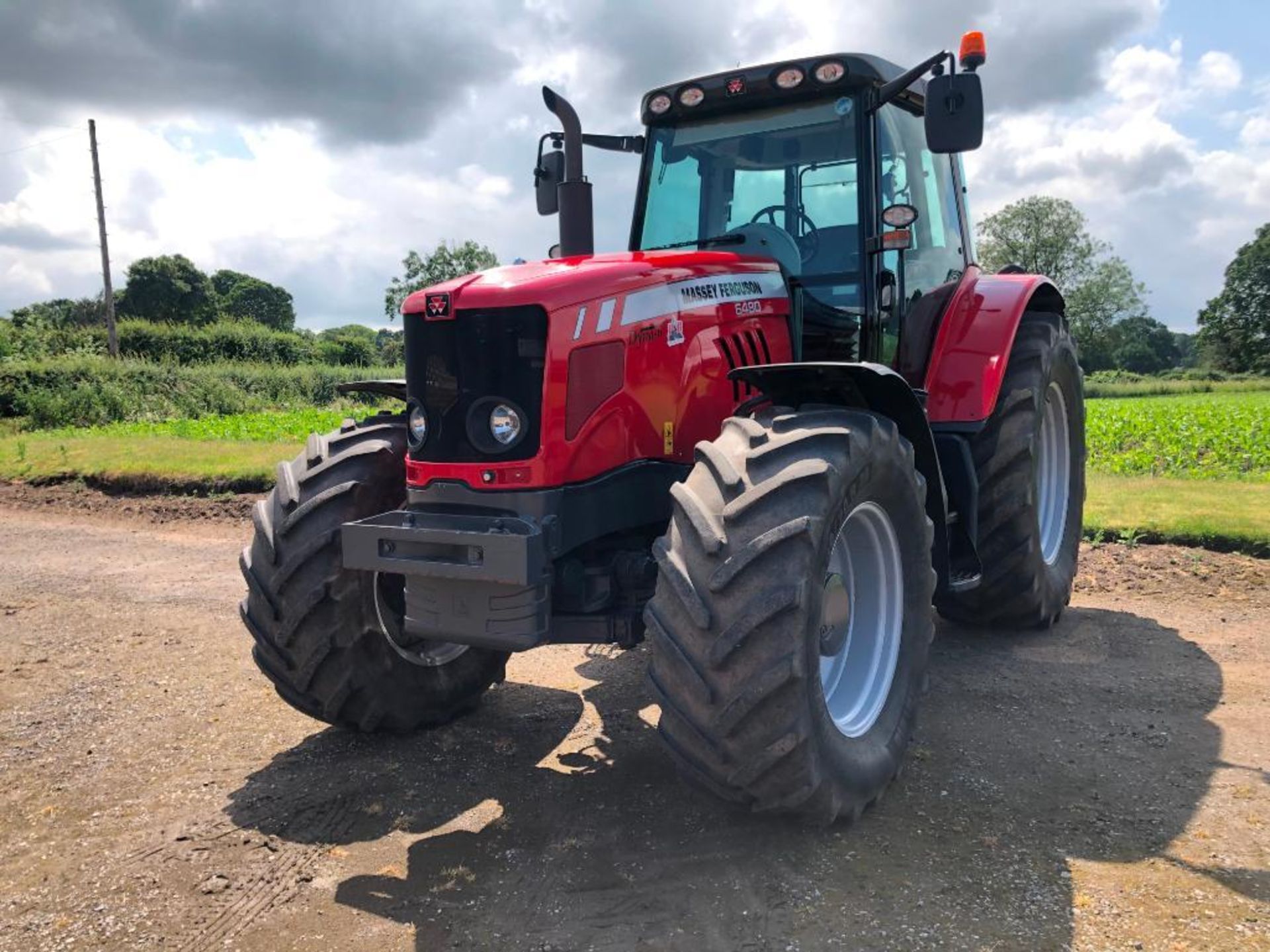 2011 Massey Ferguson 6480 Dyna 6 40kph 4wd tractor c/w 3 manual spools, front and cab suspension, im - Image 27 of 44