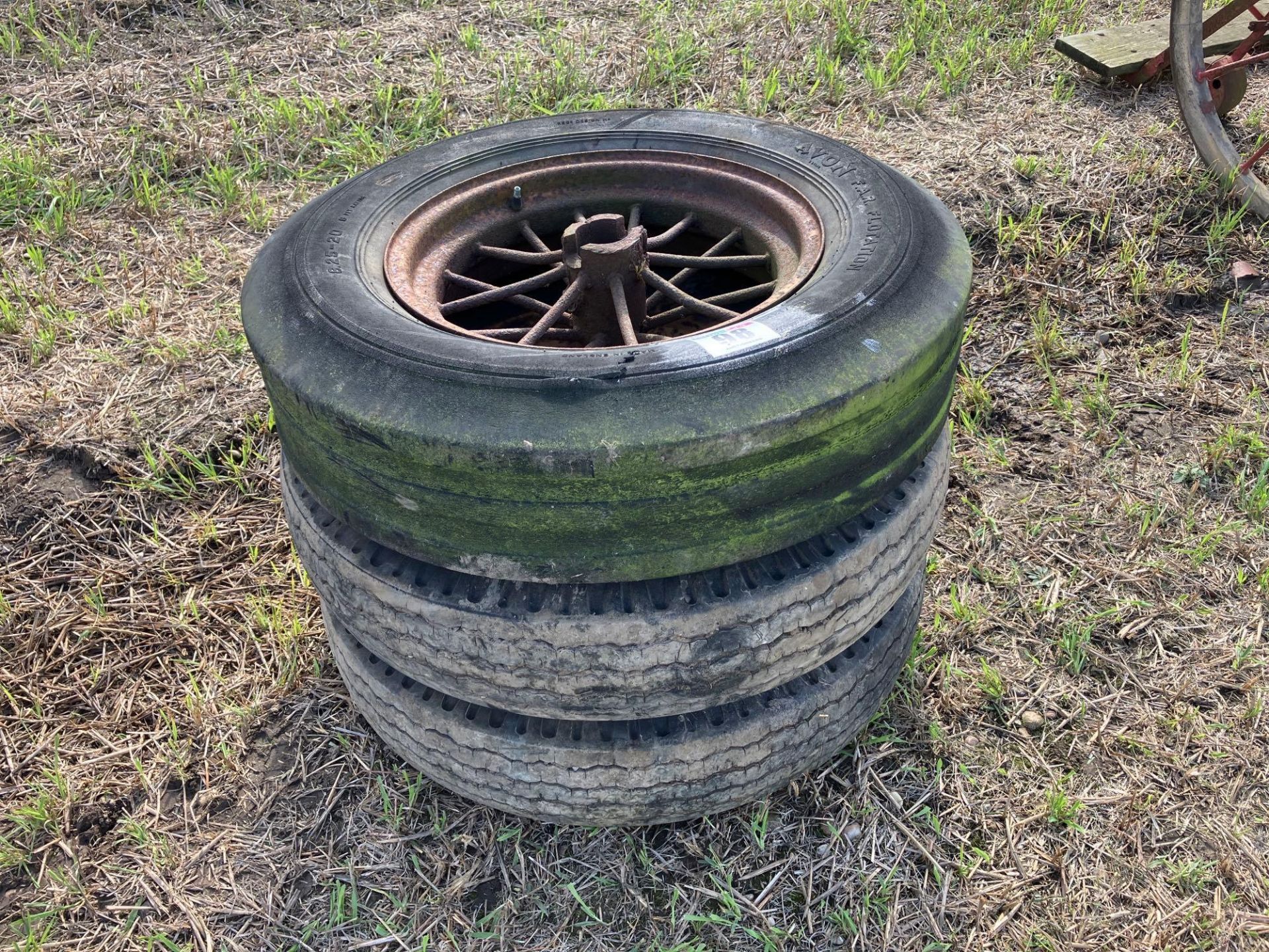 3No 8.25 - 20 wheels and tyres